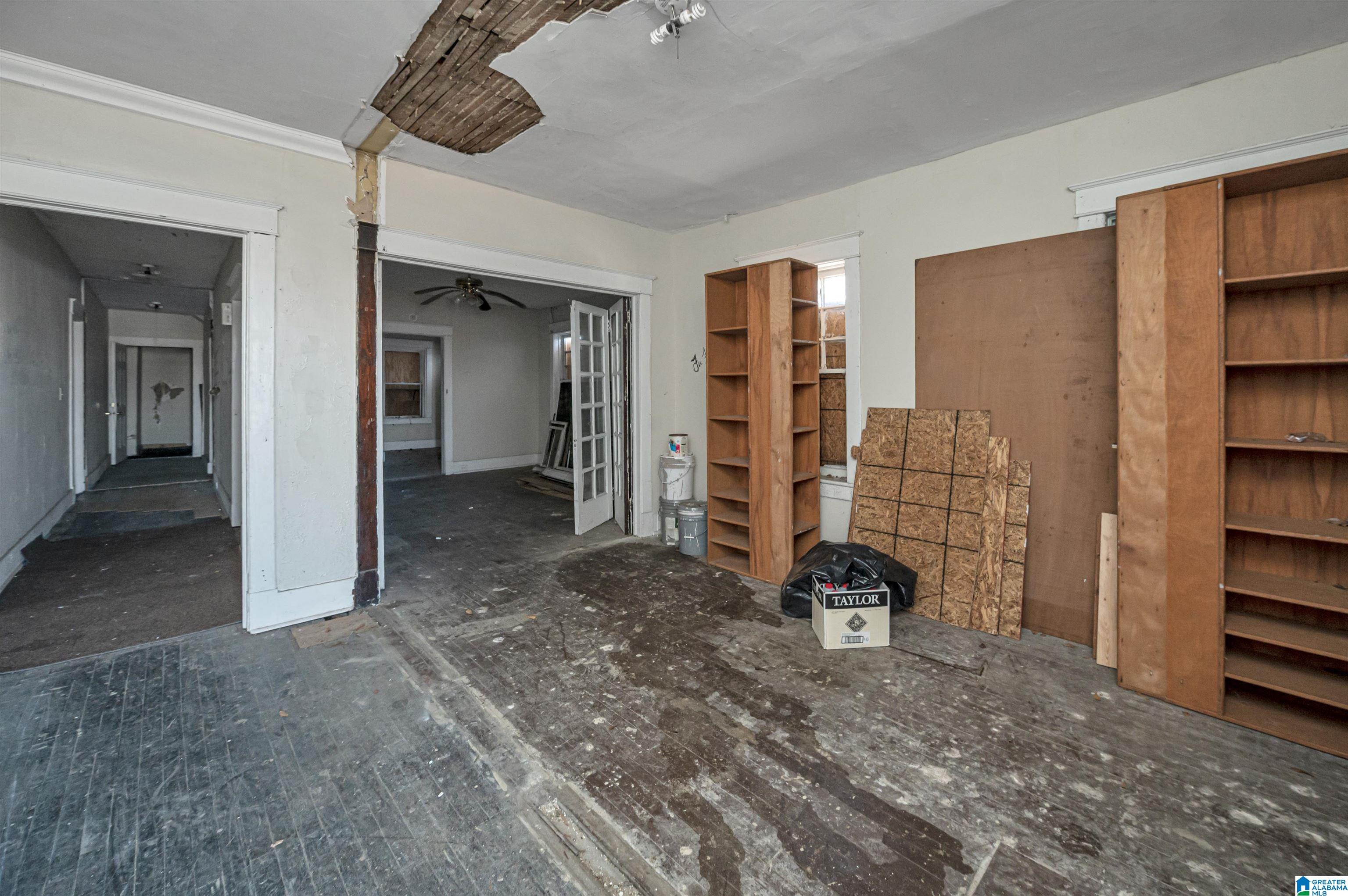 2335 10th Avenue Property Photo 5