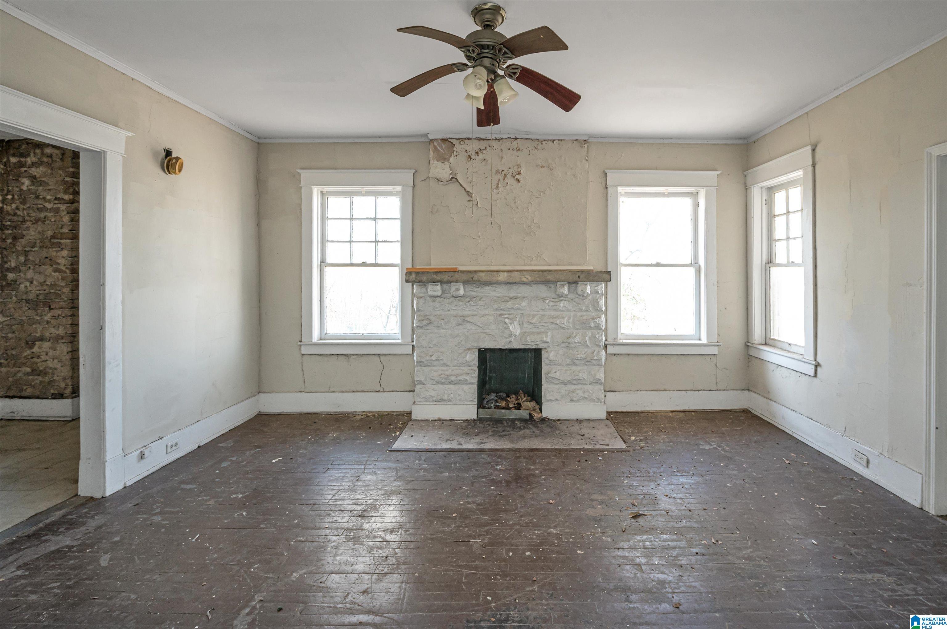 2335 10th Avenue Property Photo 14