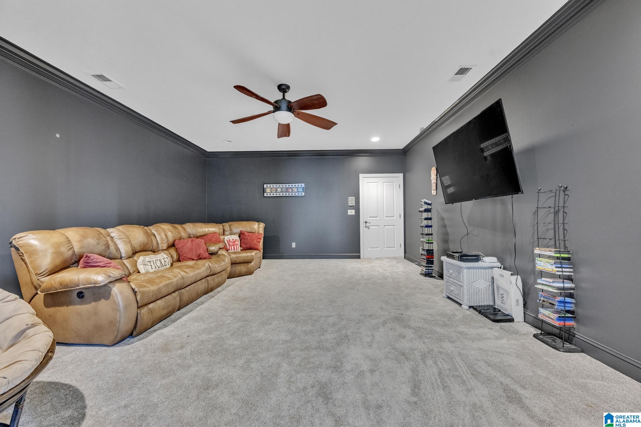 8602 English Road Property Photo 35