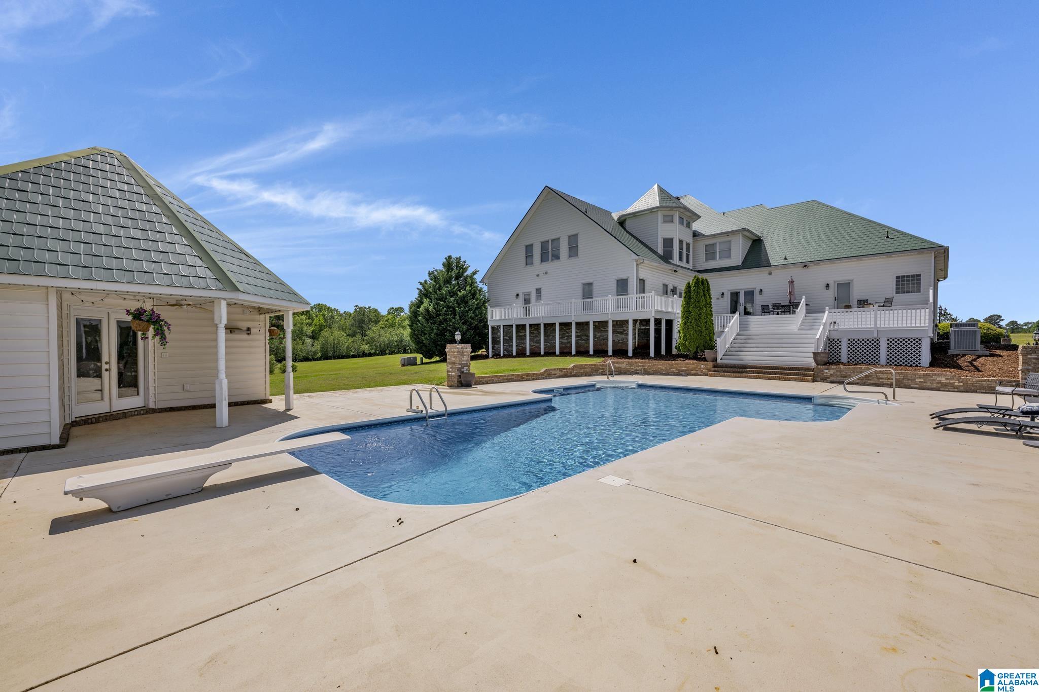 8602 English Road Property Photo 43