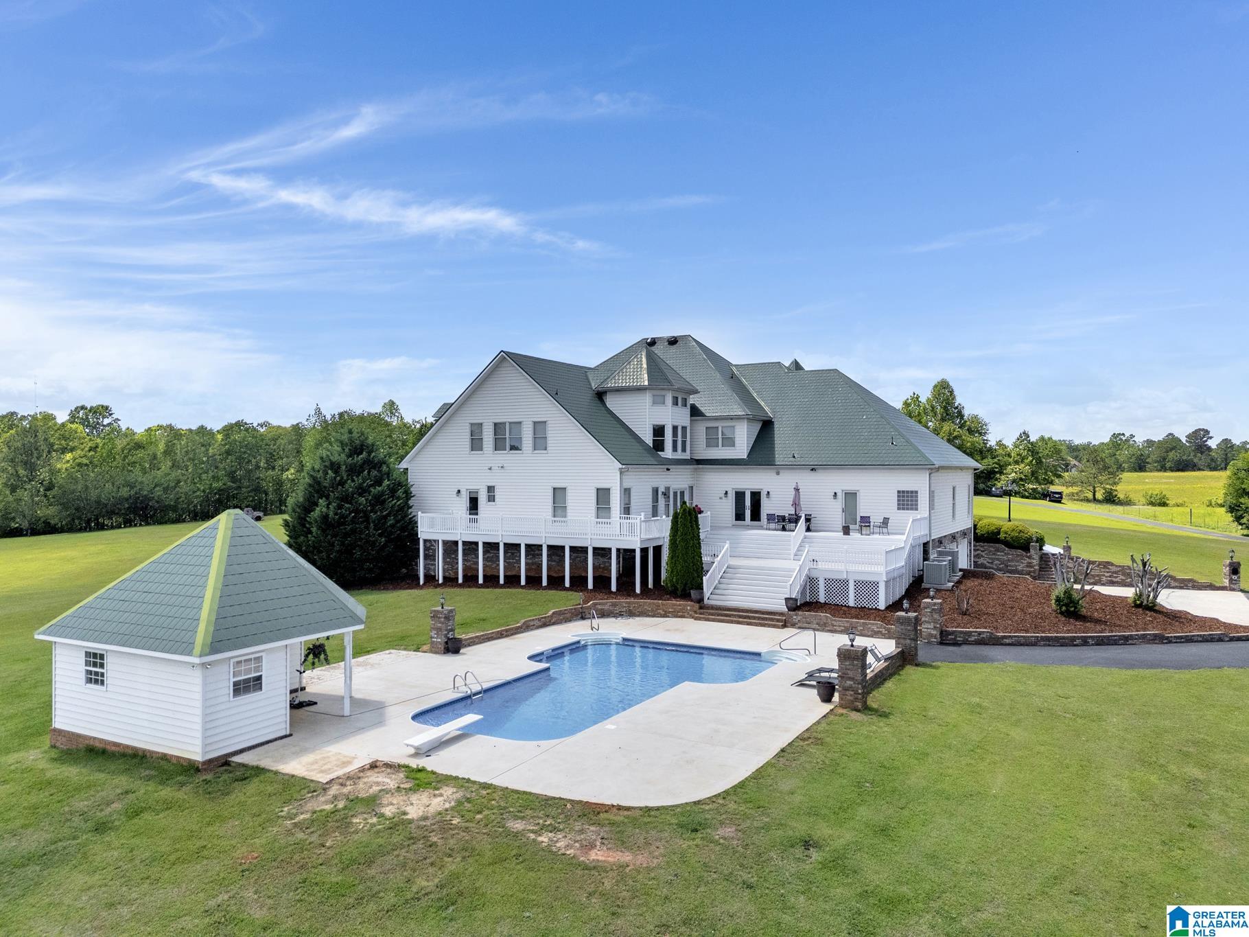 8602 English Road Property Photo 46