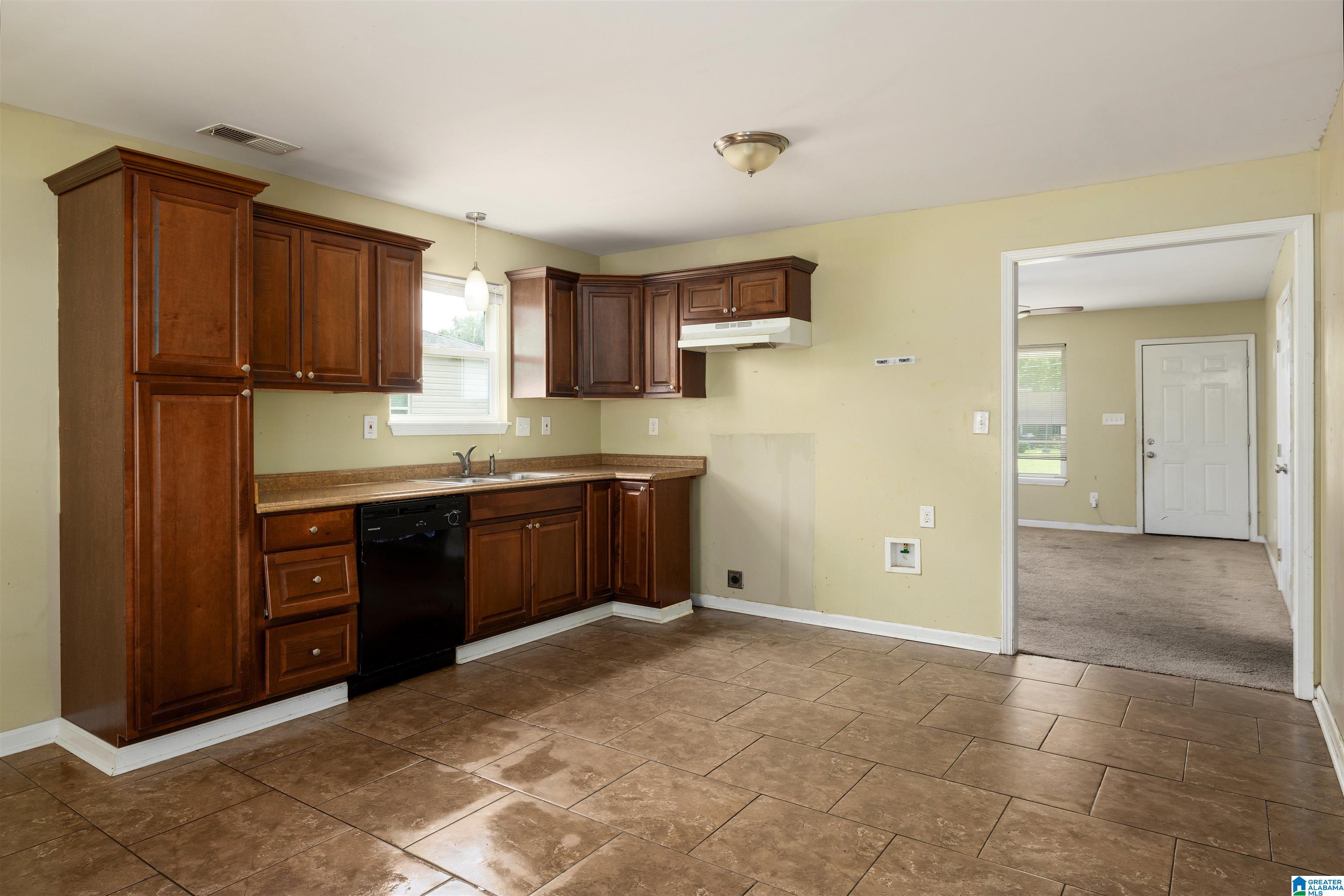 521 Grant Street Property Photo 10
