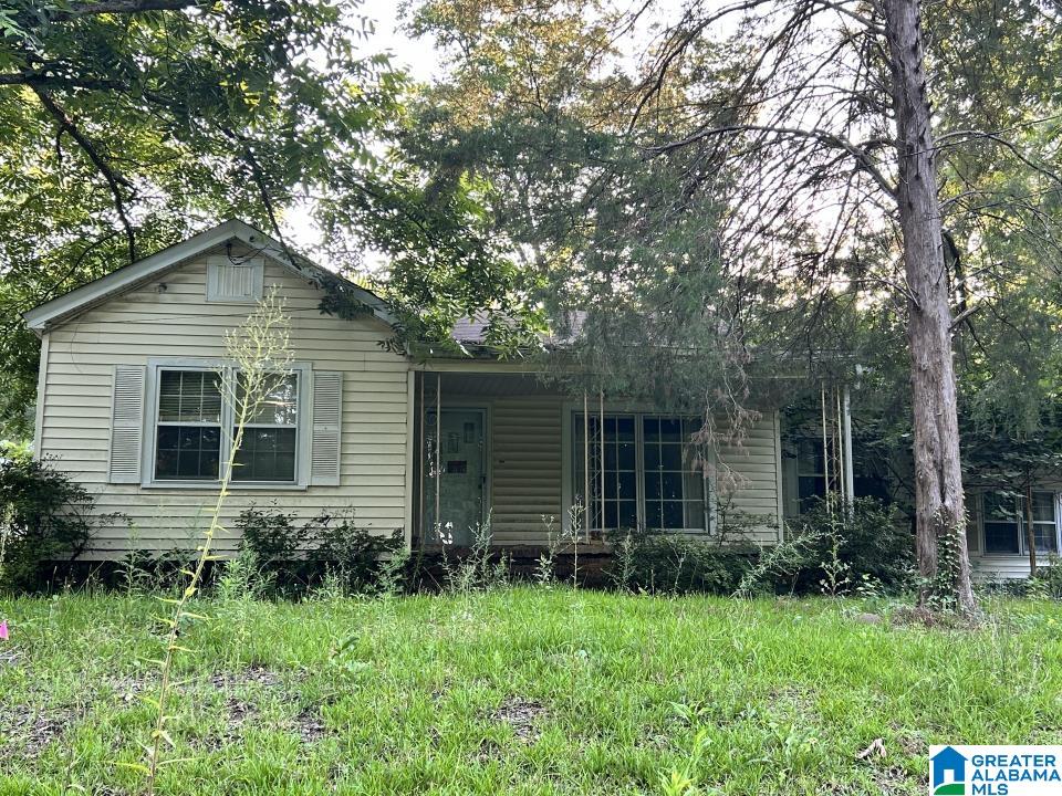 1701 27th Avenue Property Photo 1