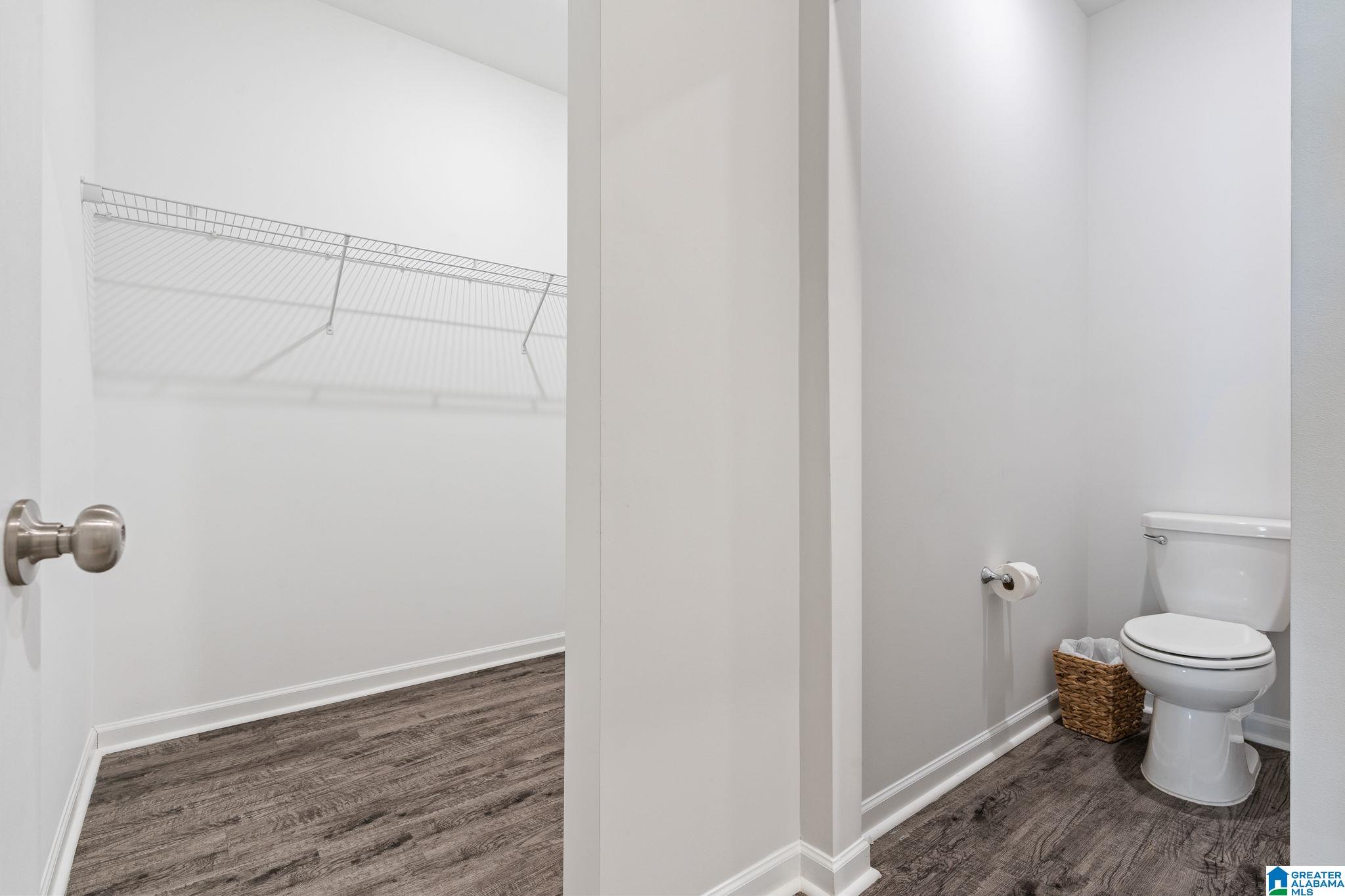 102 College Park Drive Property Photo 18