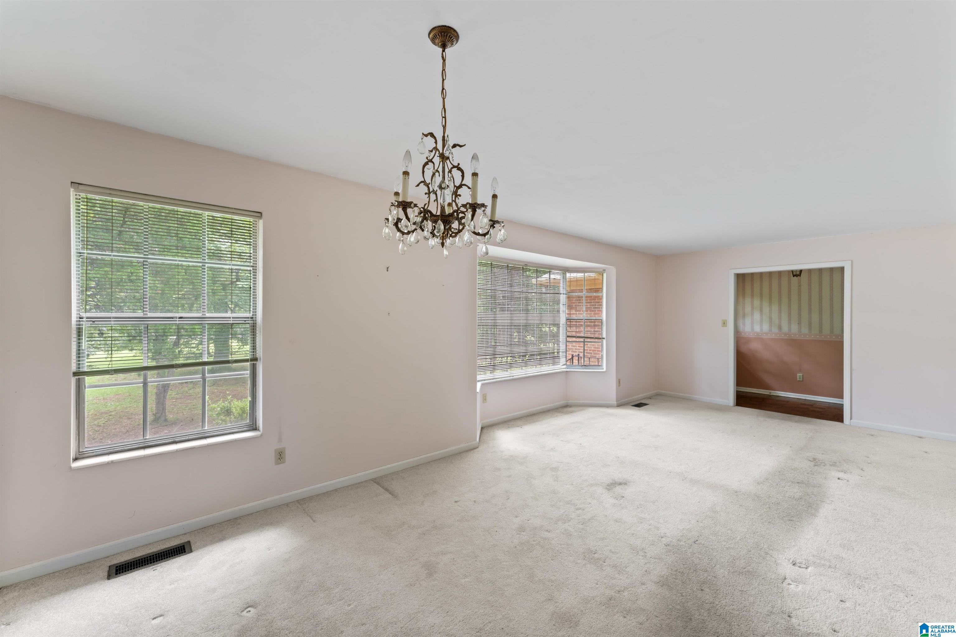 7440 Mountain View Lane Property Photo 4