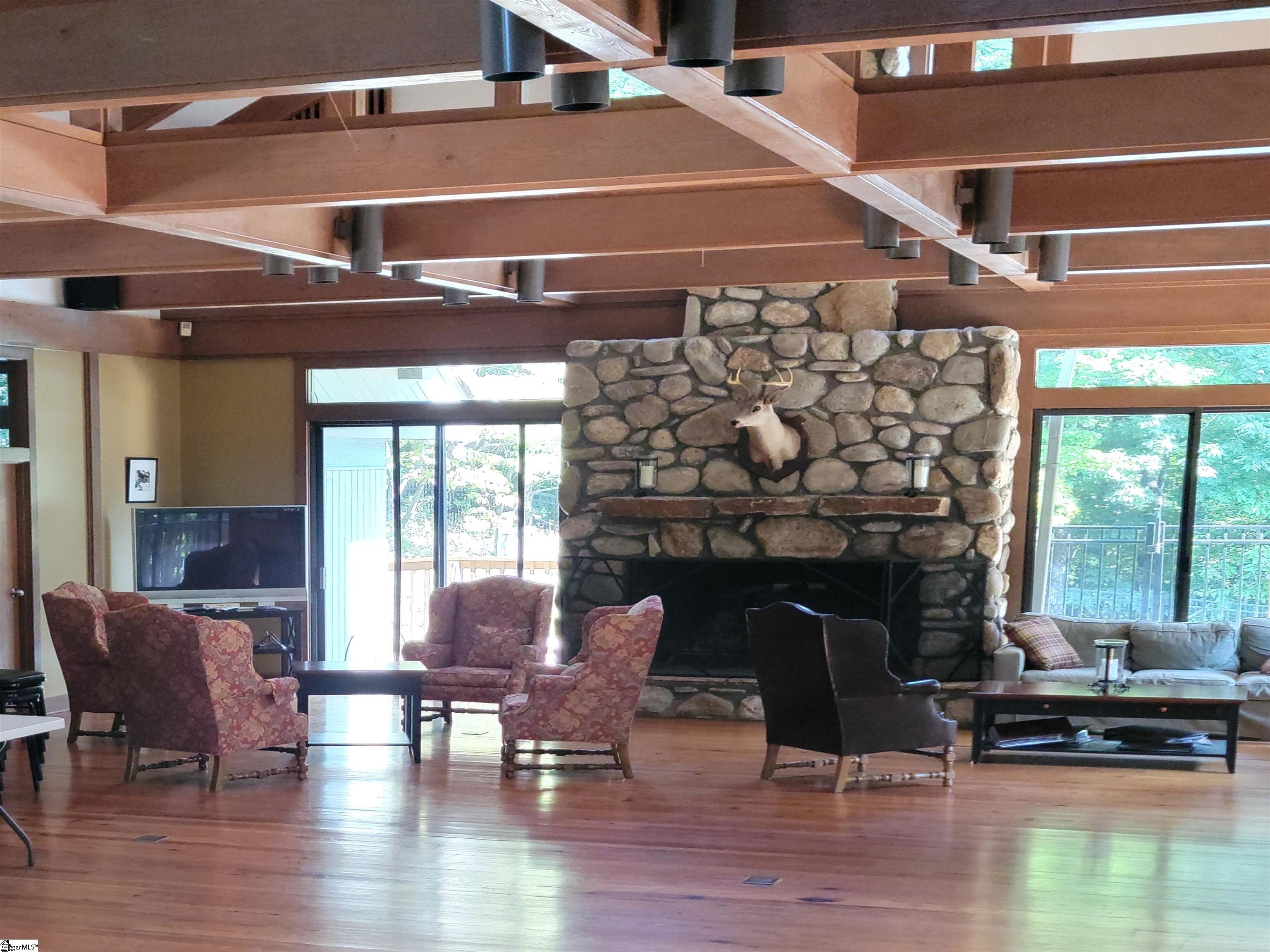 3 Larkspur Lane Property Photo 5