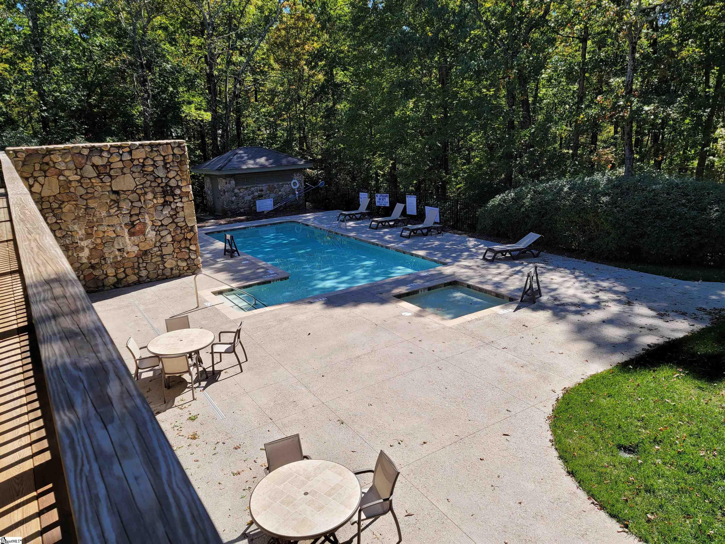 3 Larkspur Lane Property Photo 8