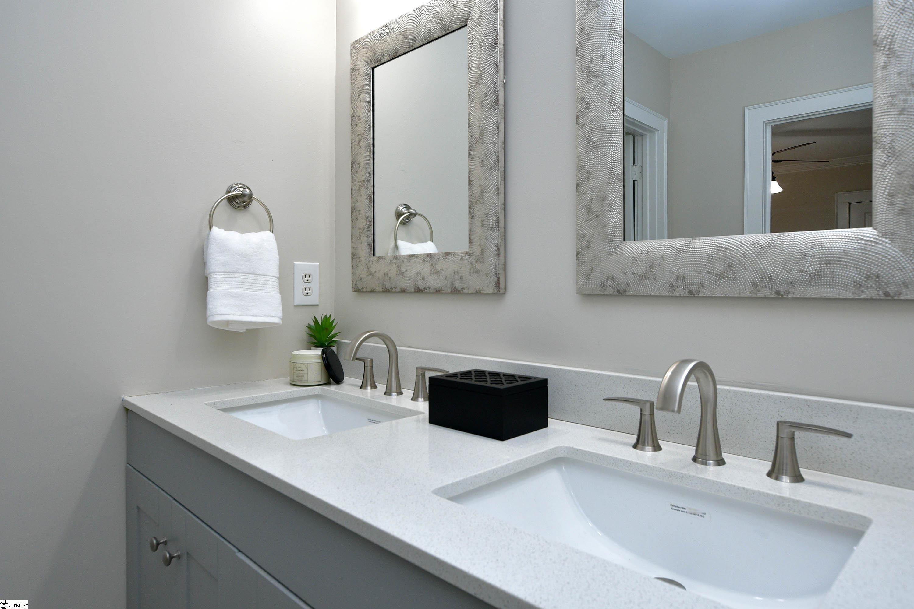 112 Asbury Avenue Property Photo 28