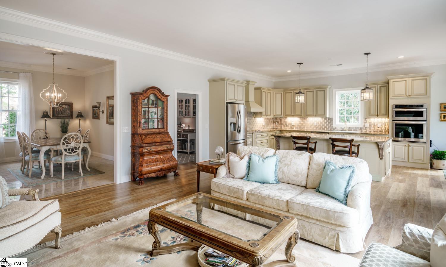 3 French Country Place Property Photo 7