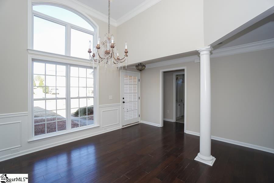 306 Grimes Drive Property Photo 5