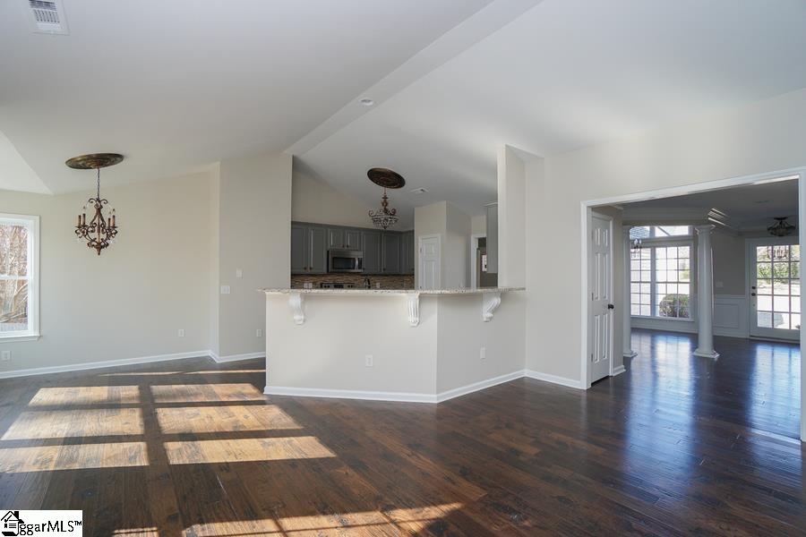 306 Grimes Drive Property Photo 12