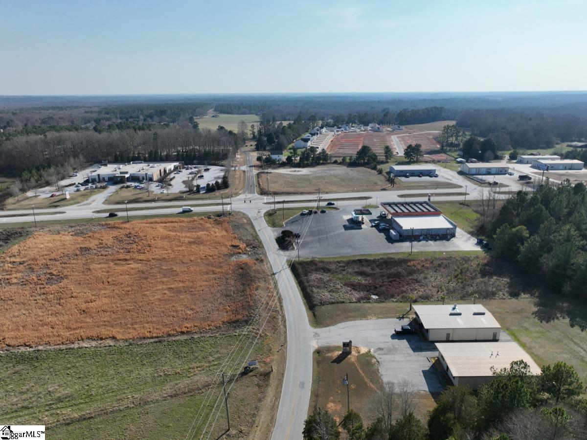 602 Templeton Road Property Photo 4