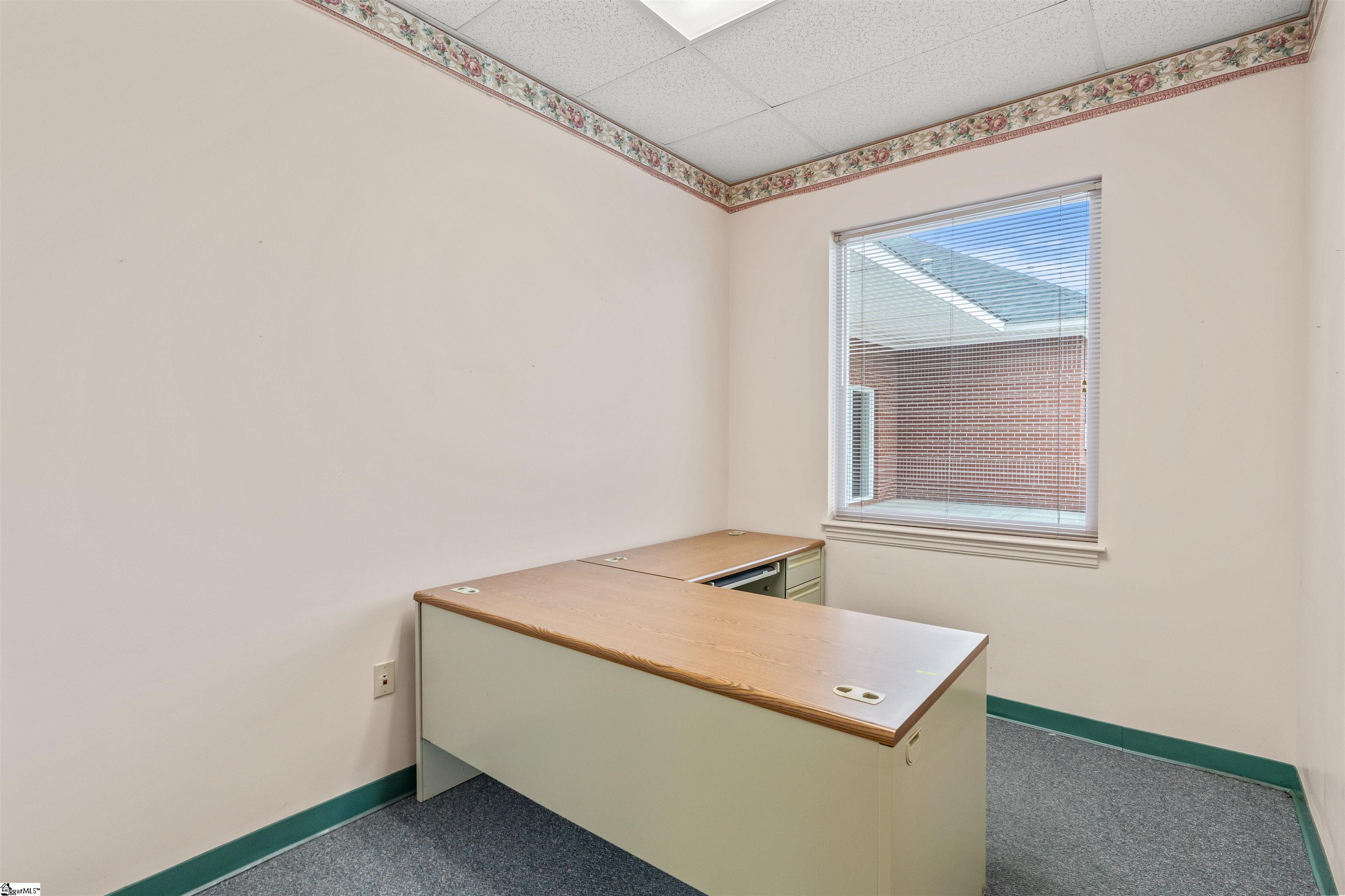 512 Professional Park Park Property Photo 36