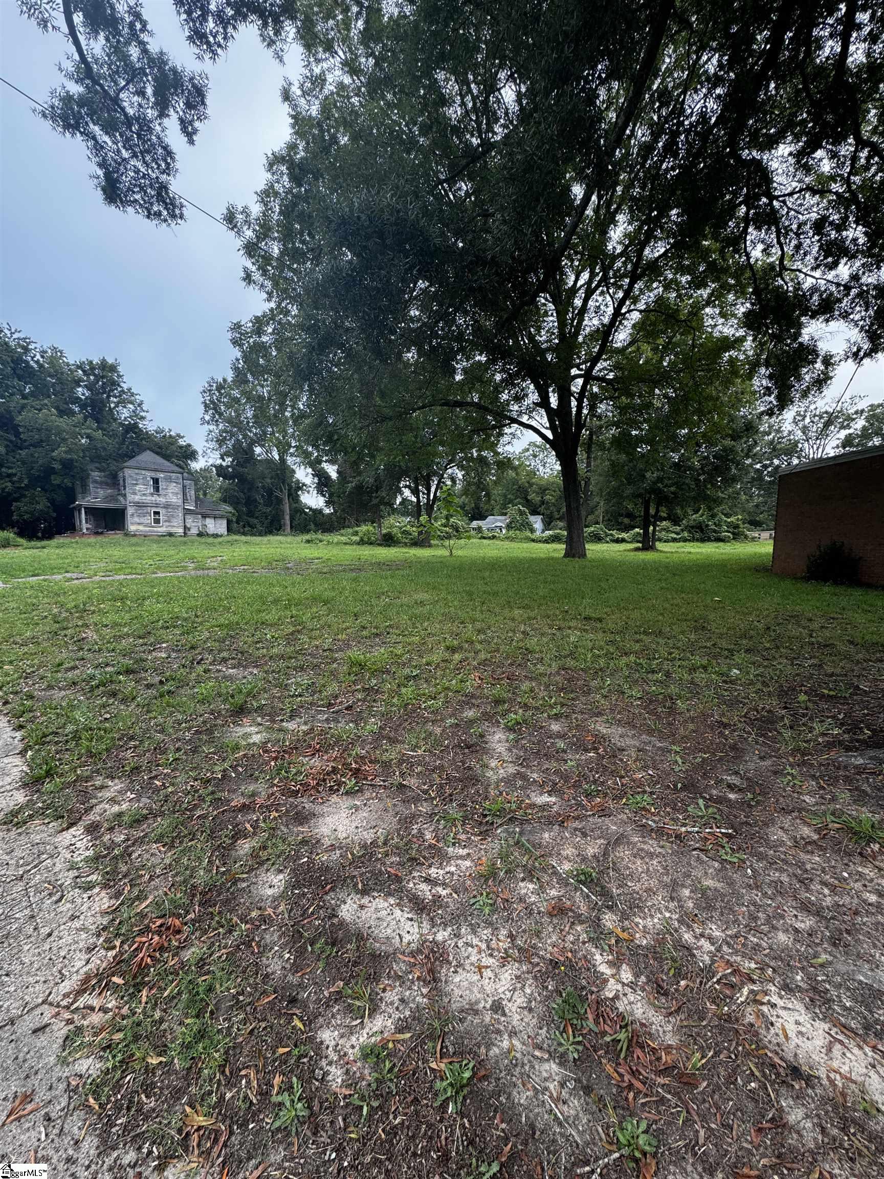 411 Anderson Street Property Photo 1