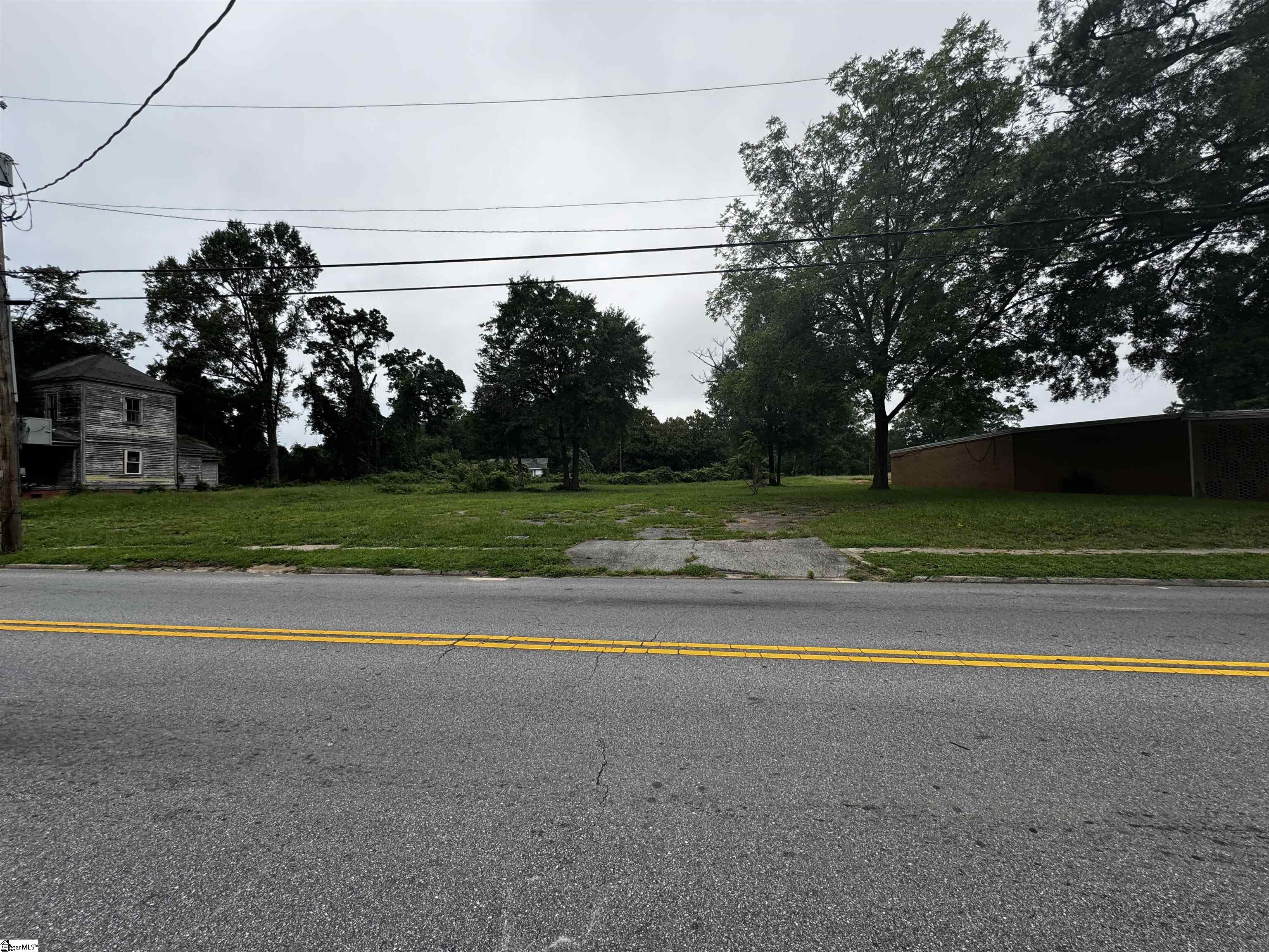 411 Anderson Street Property Photo 4