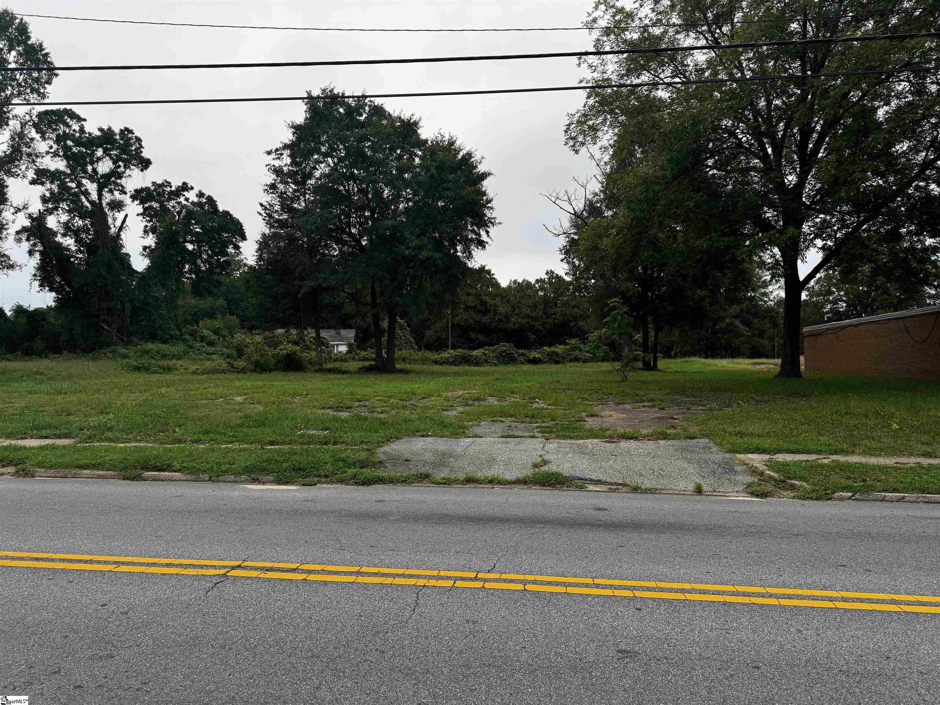 411 Anderson Street Property Photo 5