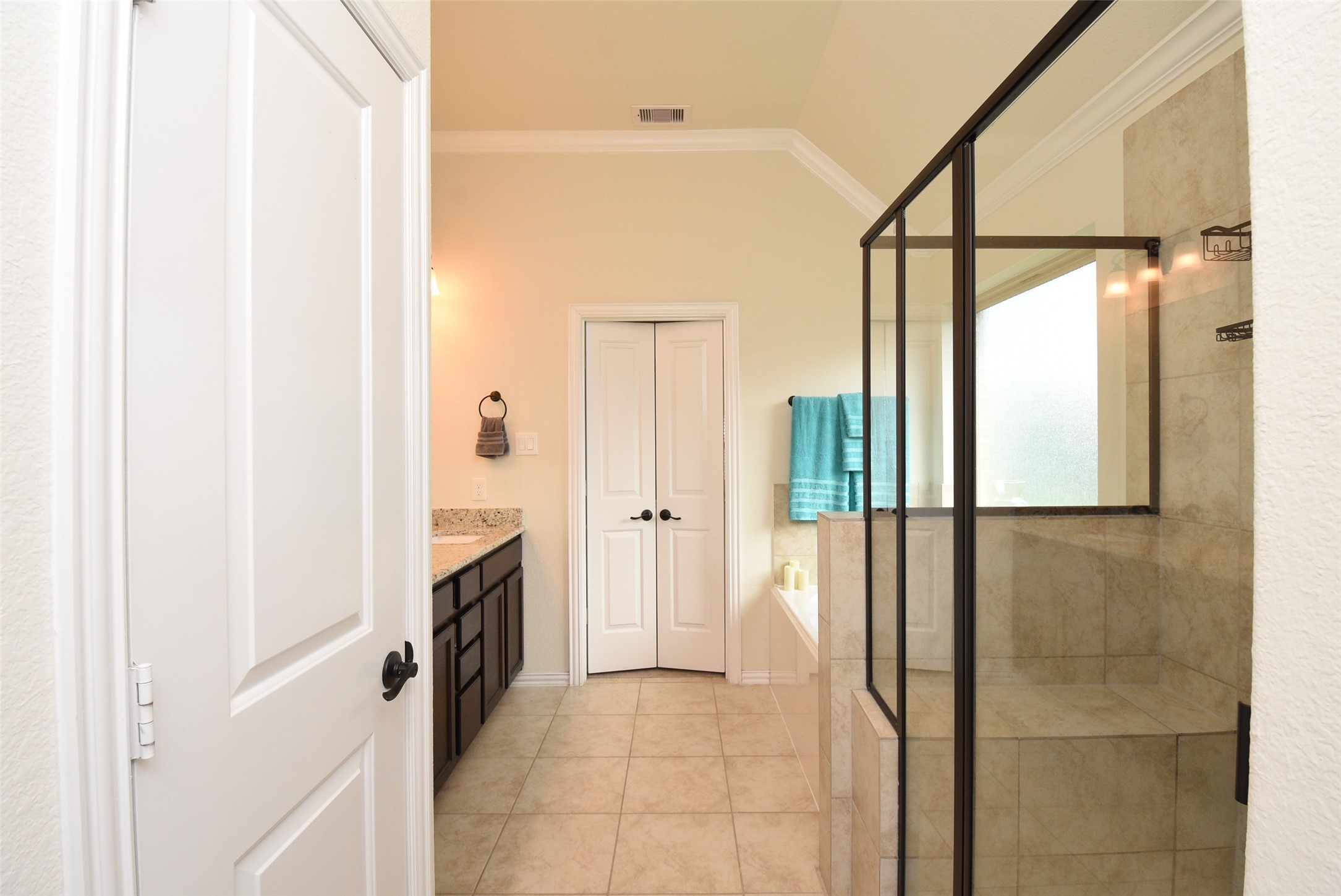 16806 Dampier Drive Property Photo 48