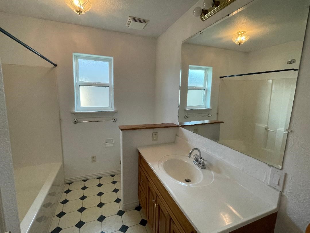6109 Stoneybrook Property Photo 14