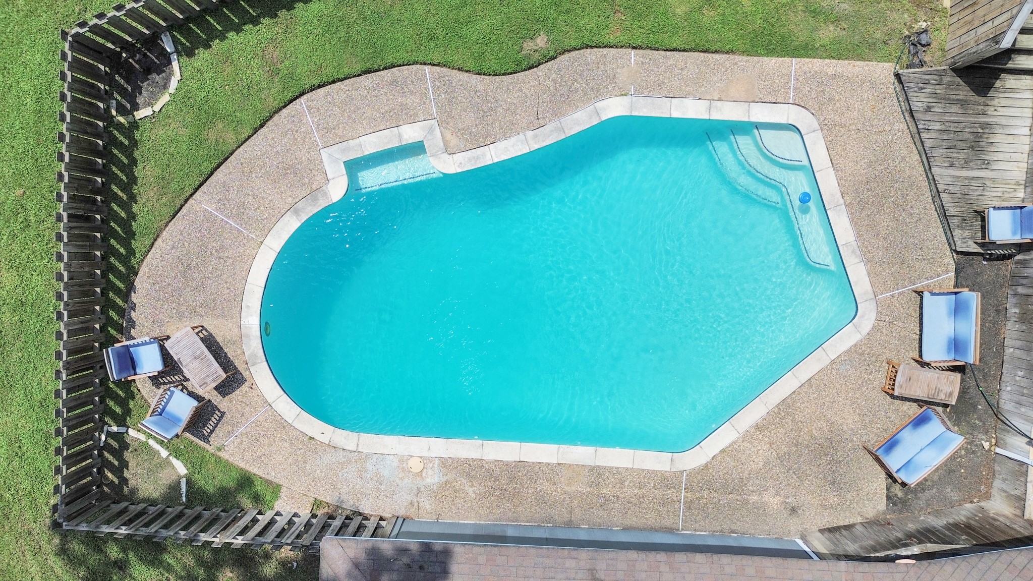 21722 Forest Glade Drive Property Photo 4
