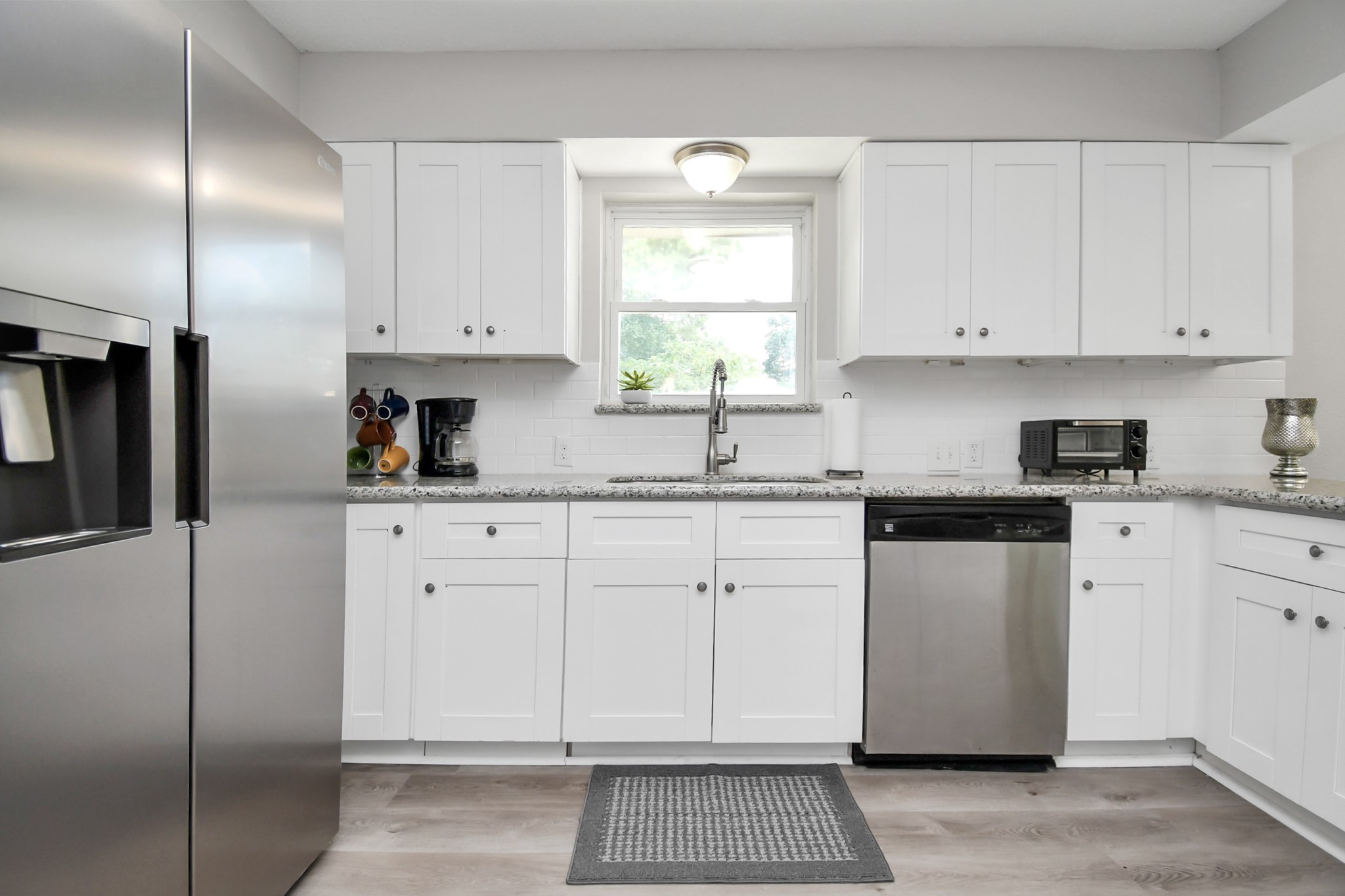 21722 Forest Glade Drive Property Photo 6