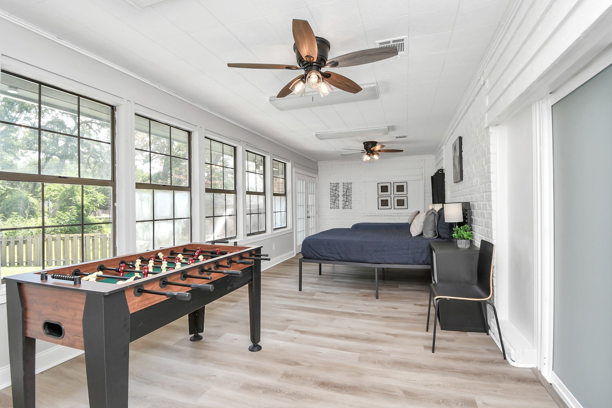 21722 Forest Glade Drive Property Photo 8