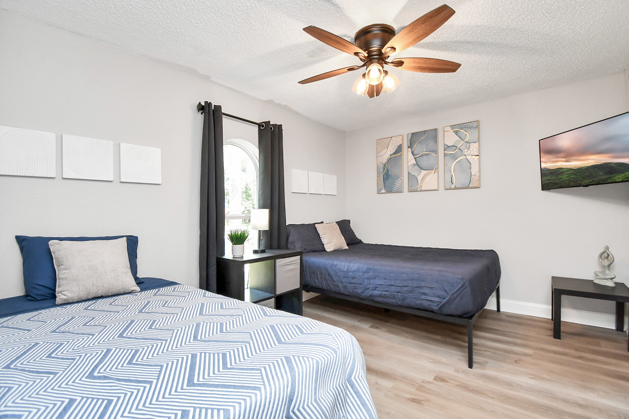 21722 Forest Glade Drive Property Photo 24