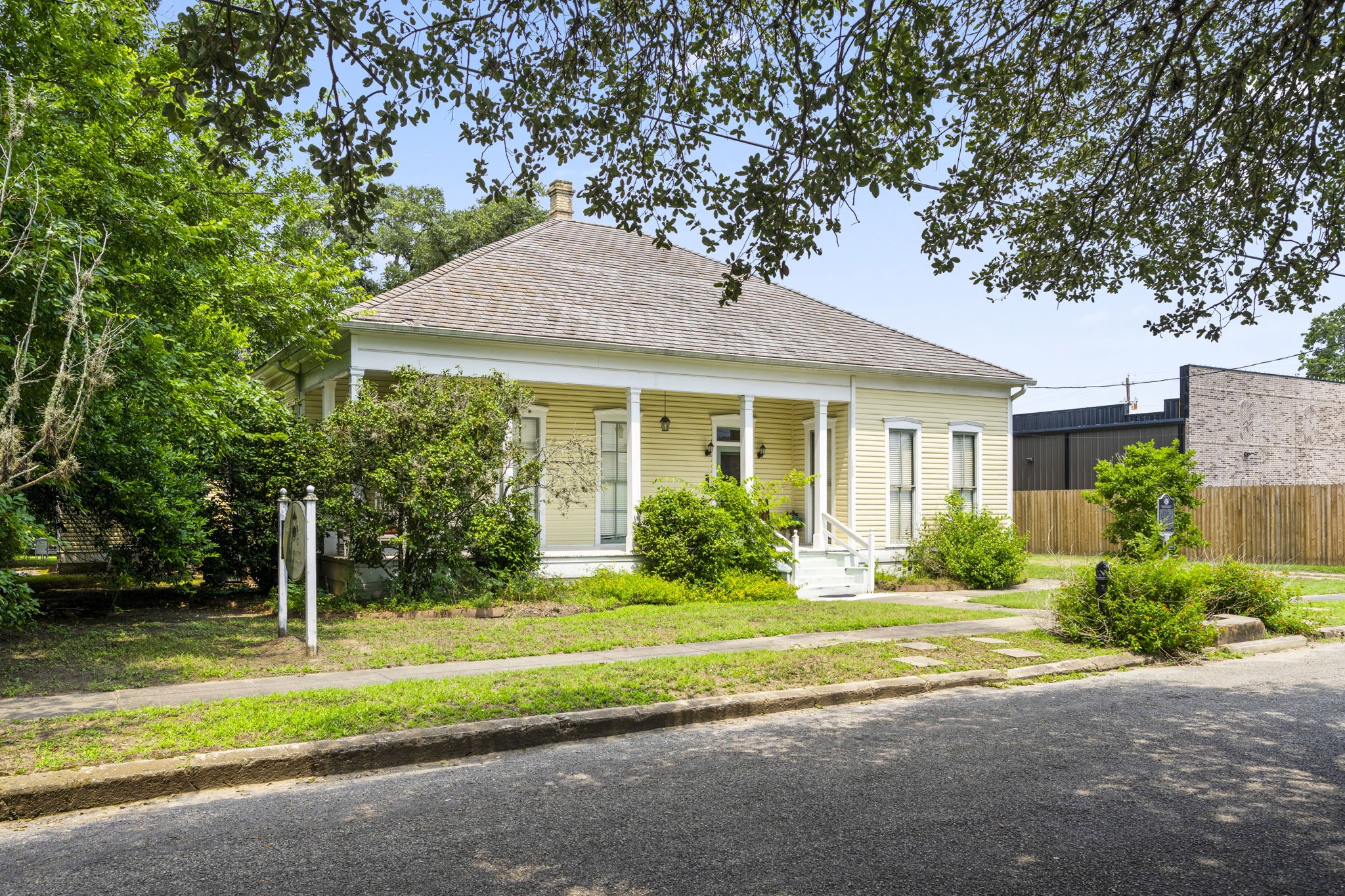 1118 Prairie Street Property Photo 3