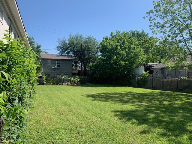 4705 Bell Street Property Photo 2