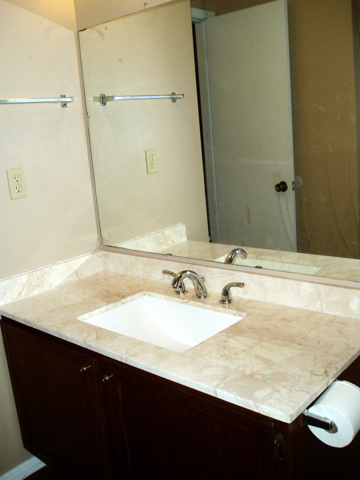2521 Crosstimbers Street G1 Property Photo 7