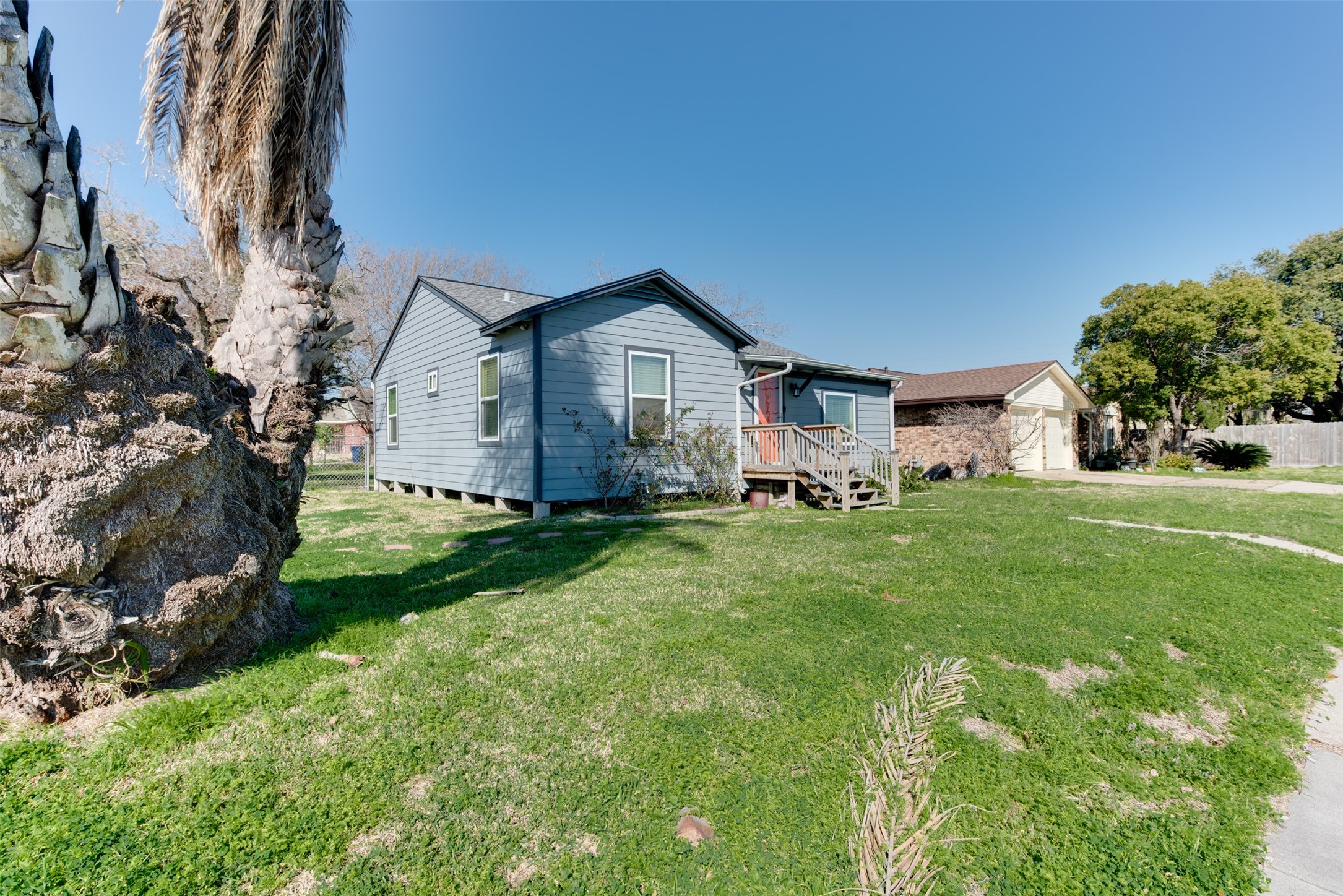 1301 N Logan Street Property Photo 3
