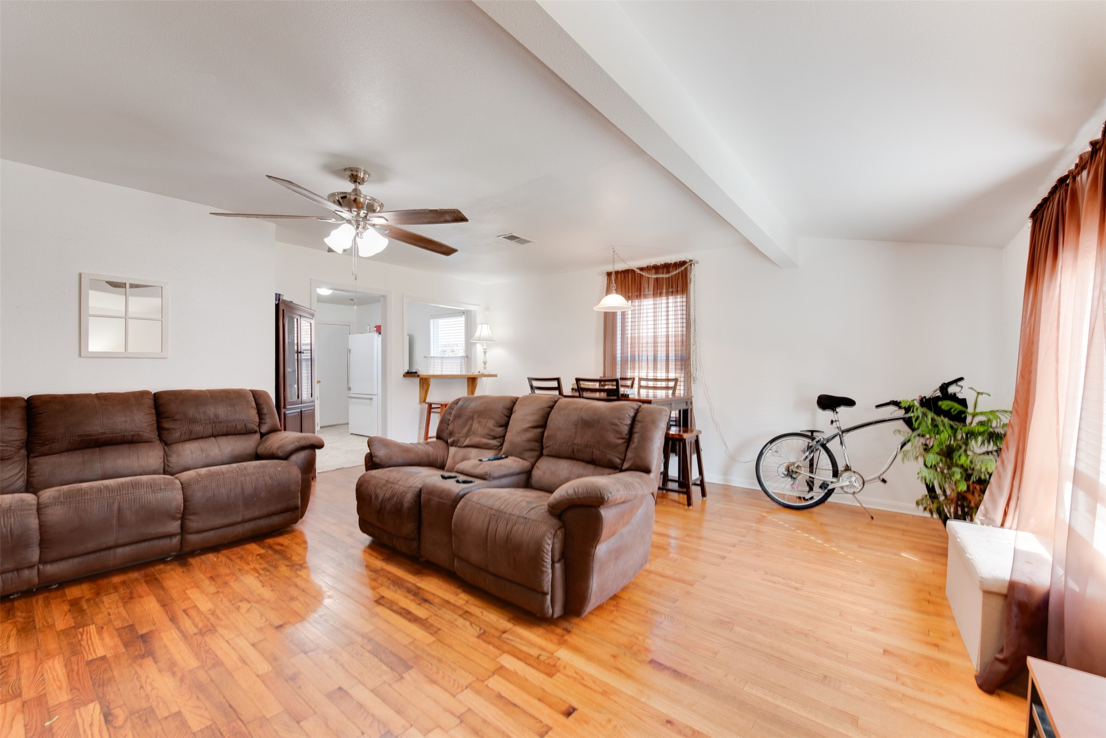 1301 N Logan Street Property Photo 8