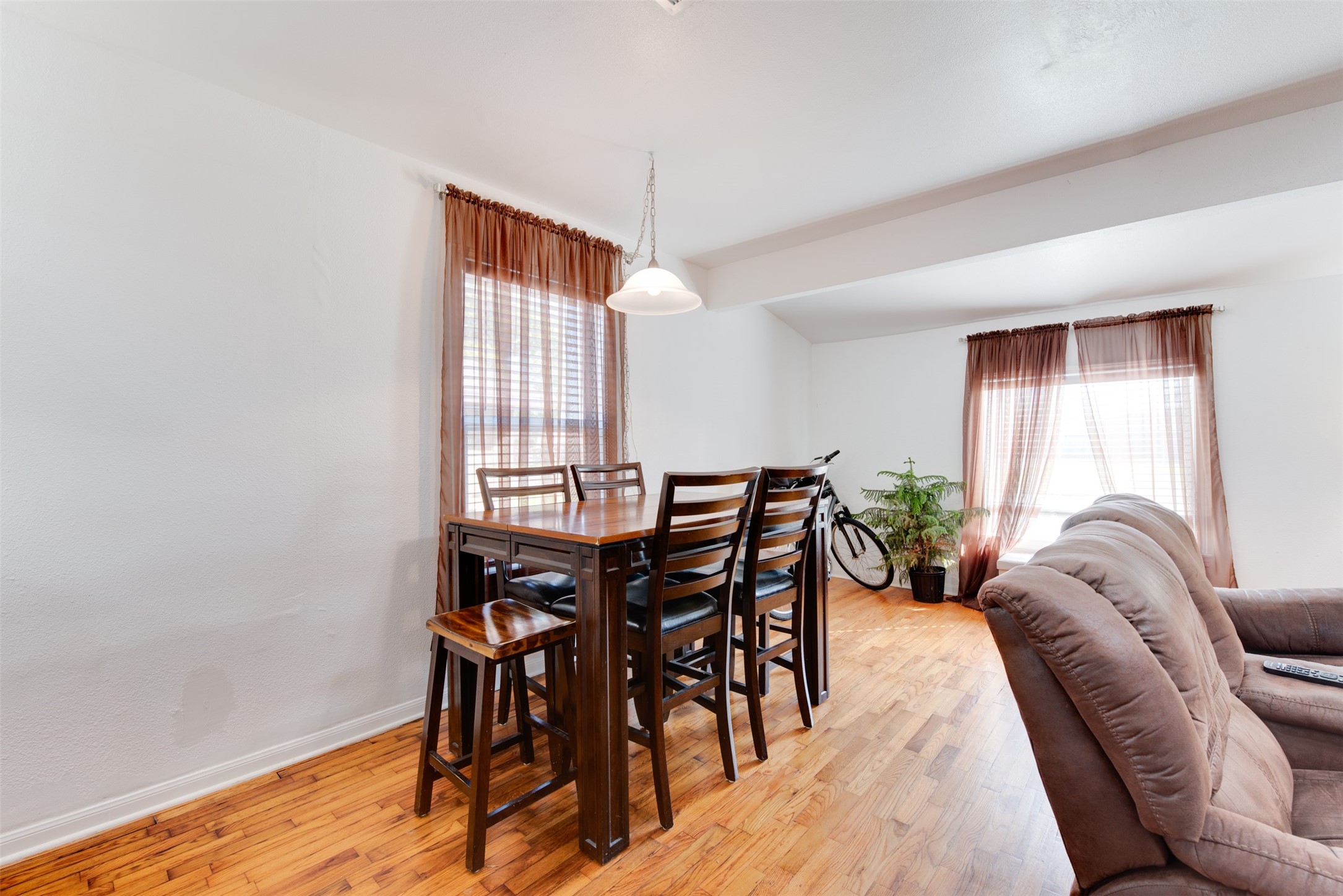 1301 N Logan Street Property Photo 10