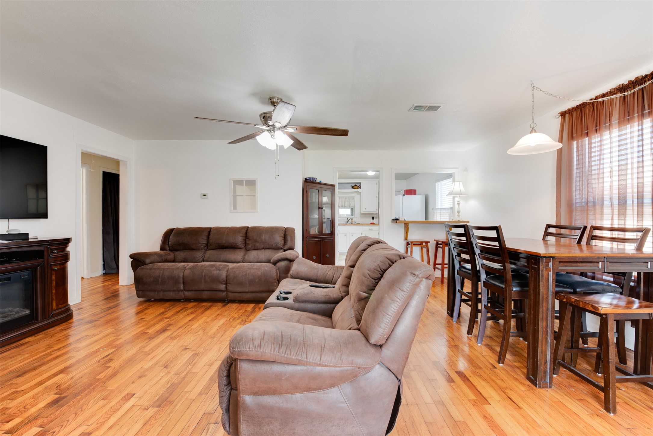 1301 N Logan Street Property Photo 13