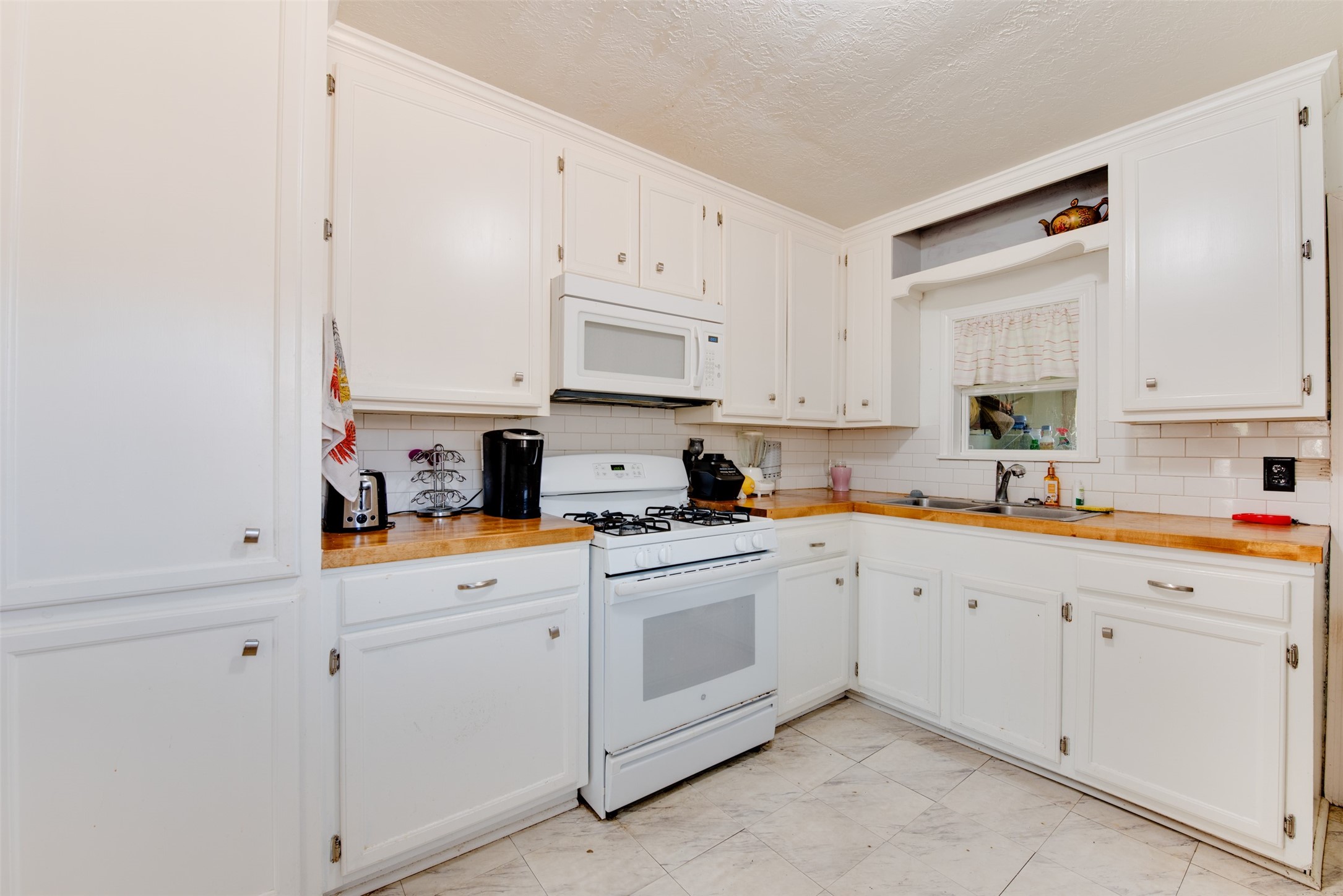 1301 N Logan Street Property Photo 17
