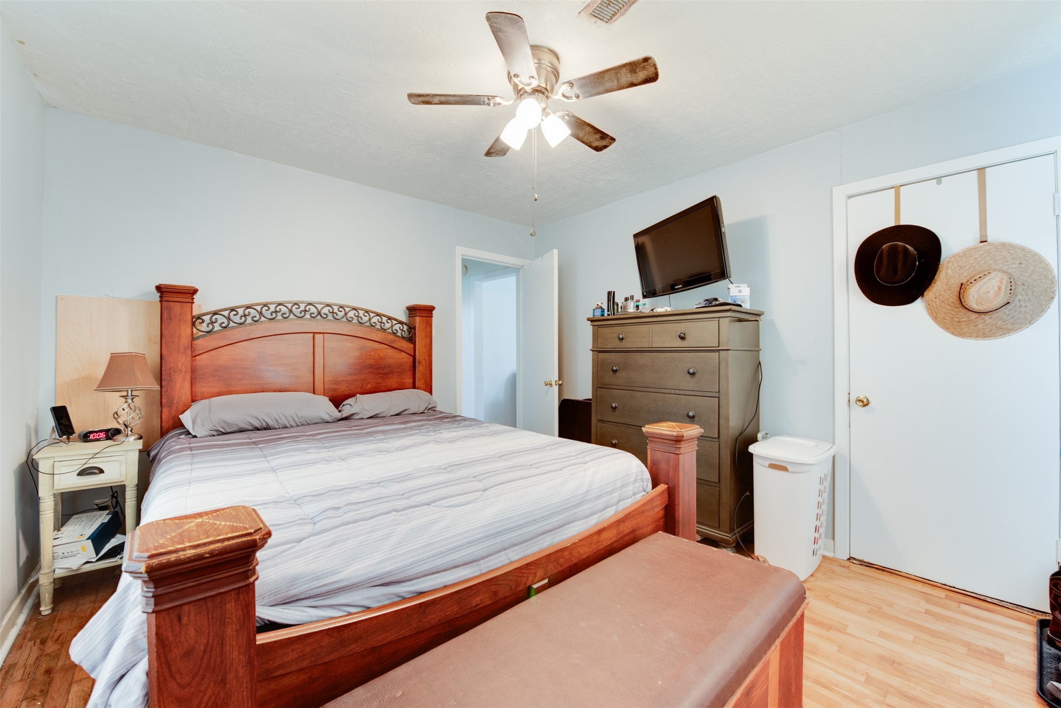 1301 N Logan Street Property Photo 22
