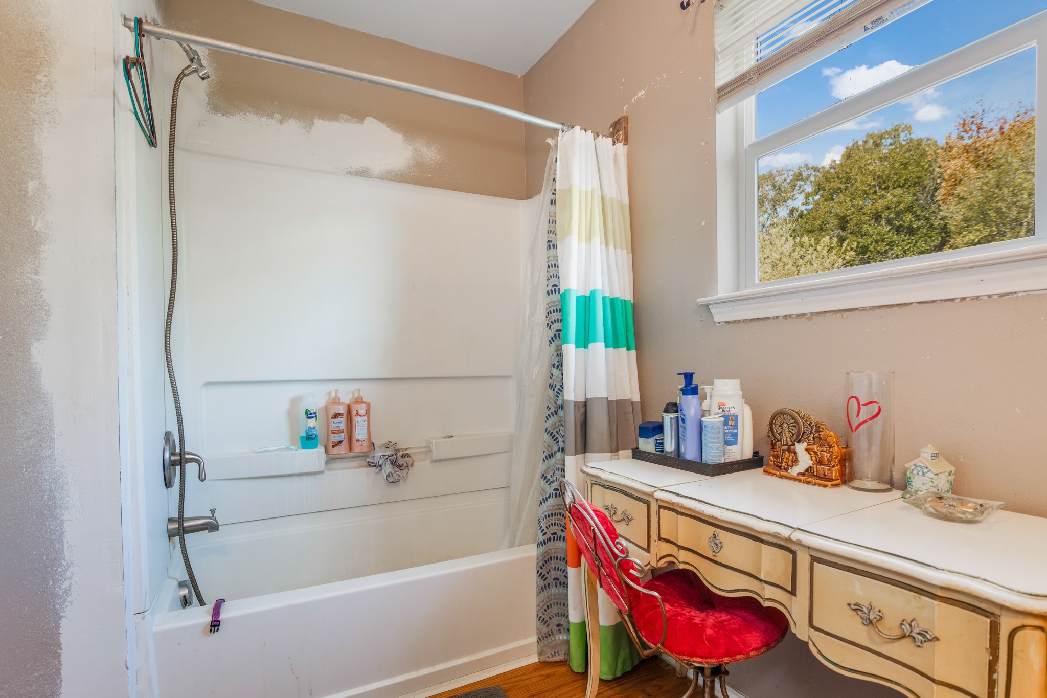 114 Lone Oak Property Photo 13