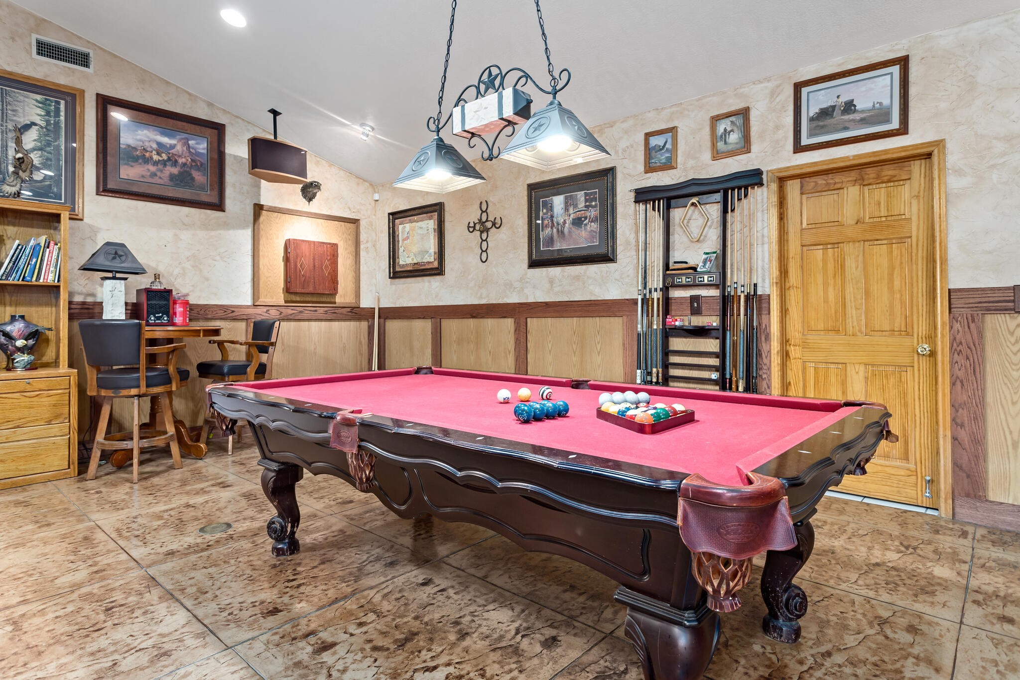 486 Parish Road Property Photo 10