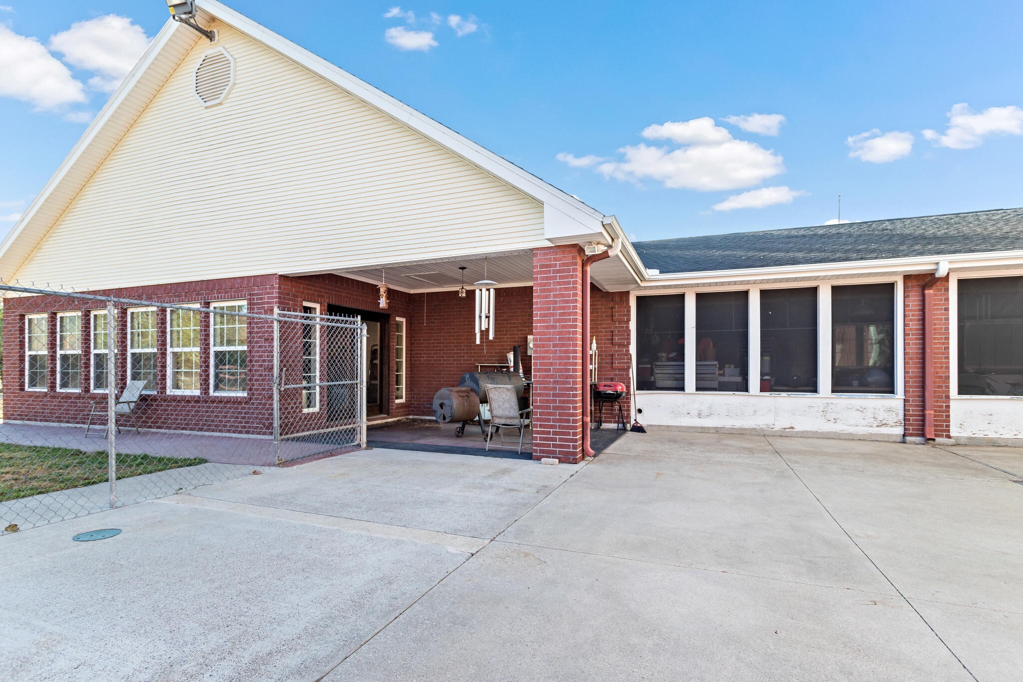 486 Parish Road Property Photo 31