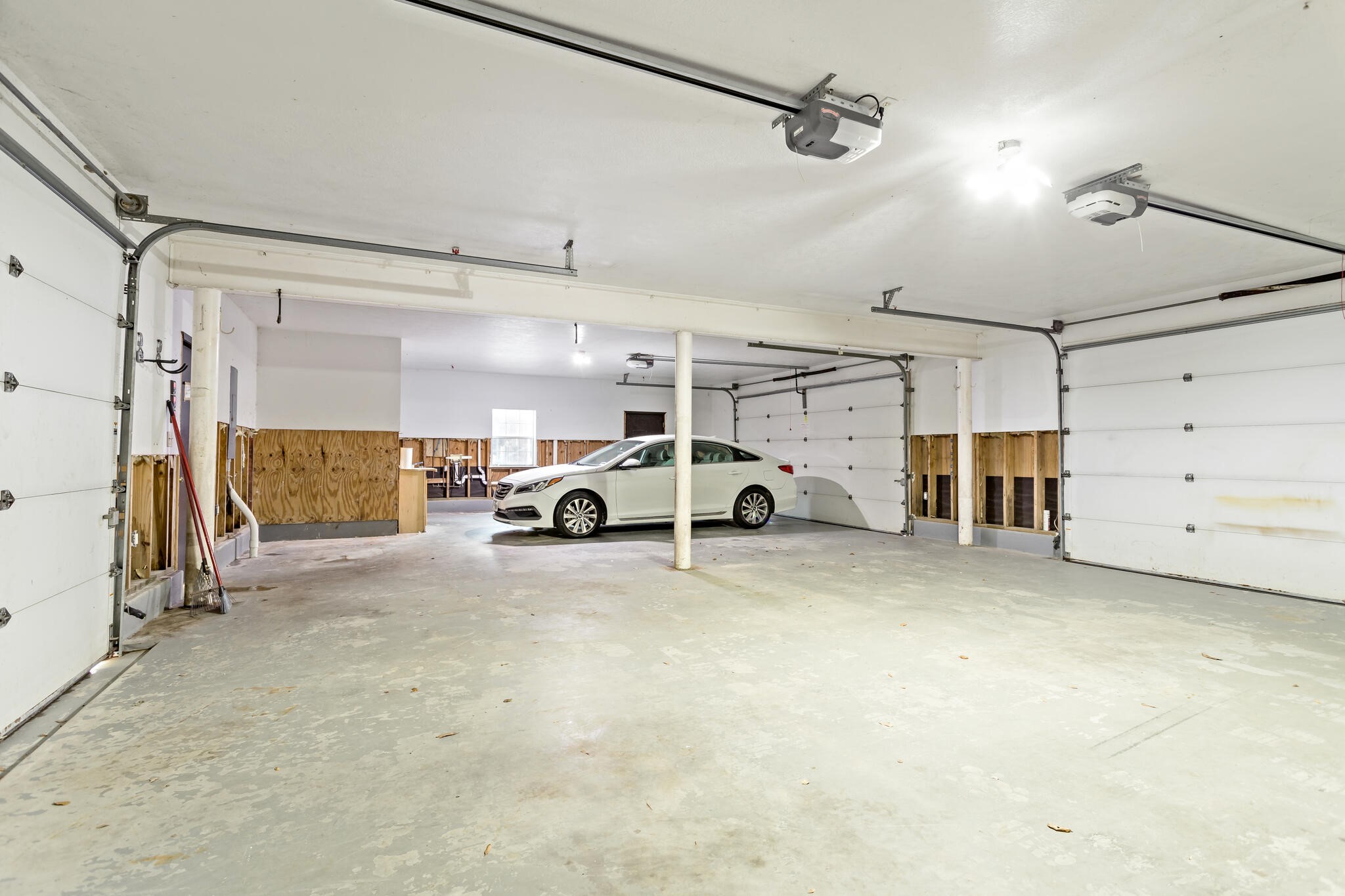 486 Parish Road Property Photo 33