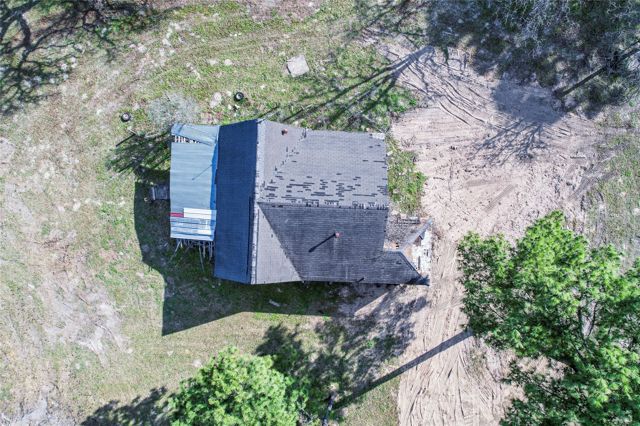 6445 N Hill Road Property Photo 4