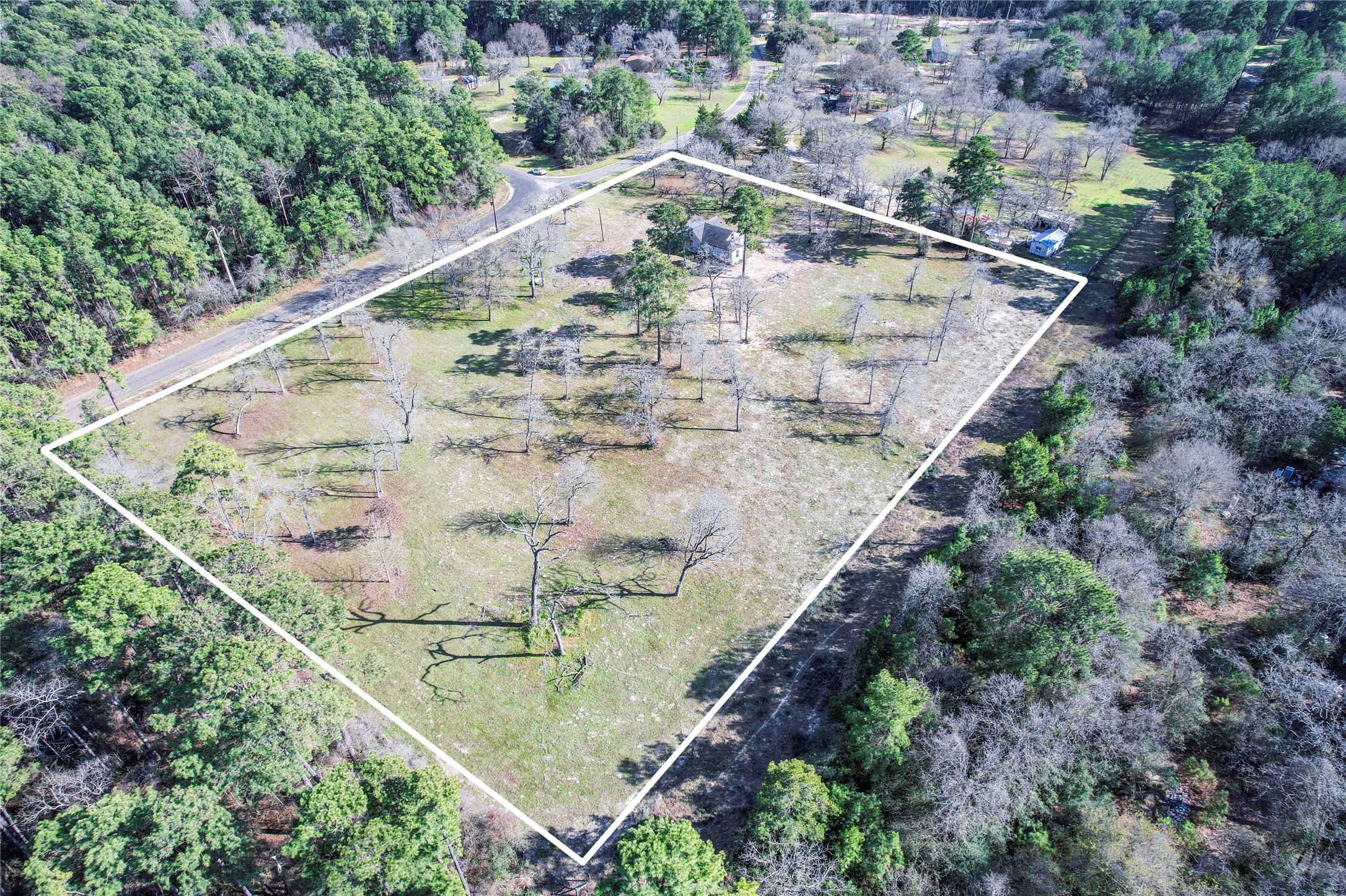 6445 N Hill Road Property Photo 8