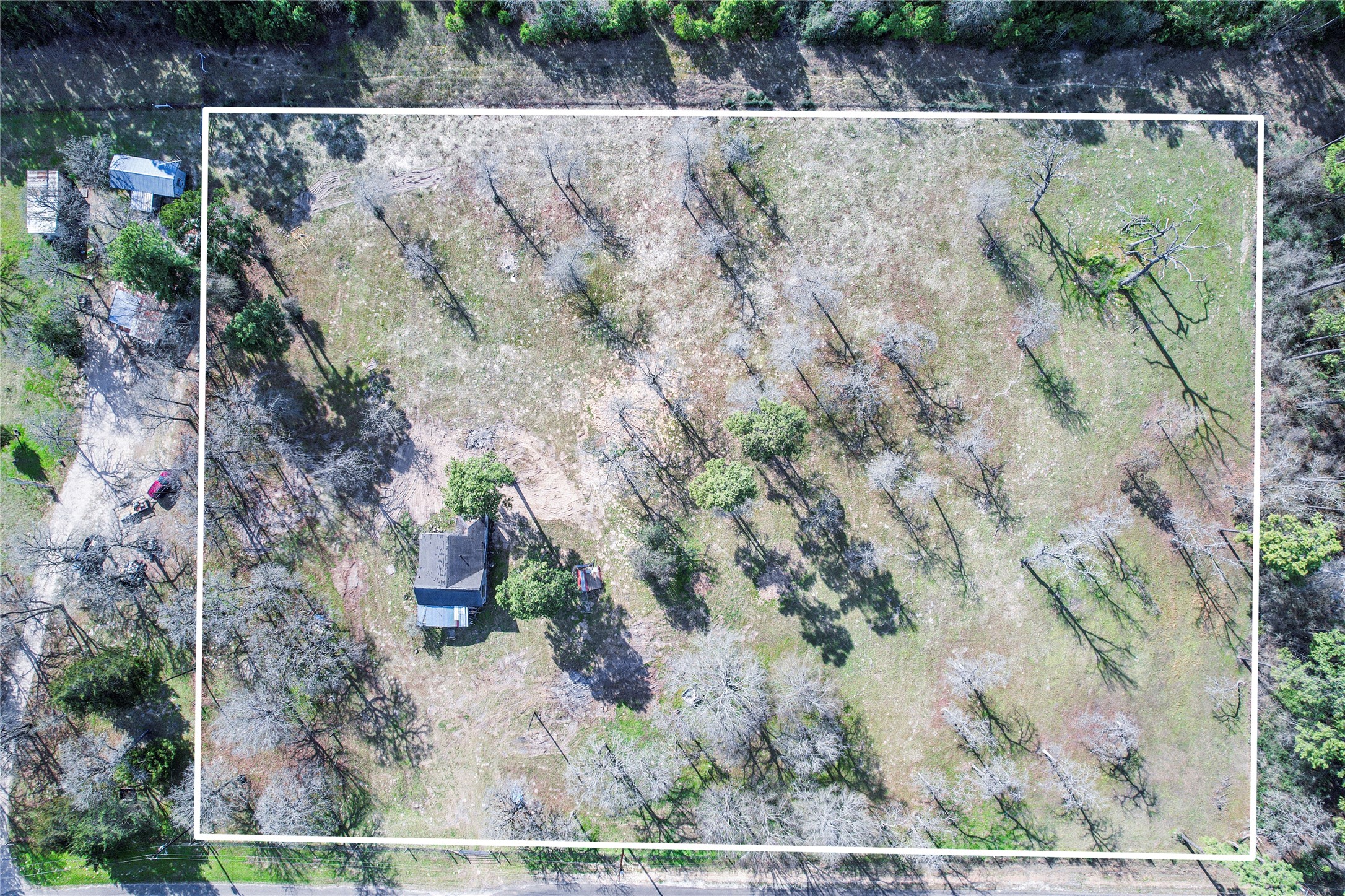 6445 N Hill Road Property Photo 10