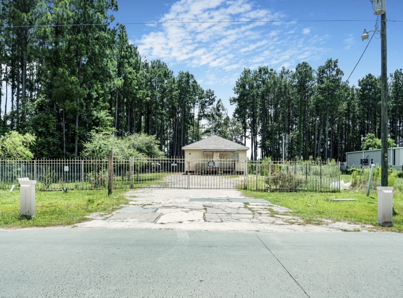 970 County Road 3545 Property Photo 1