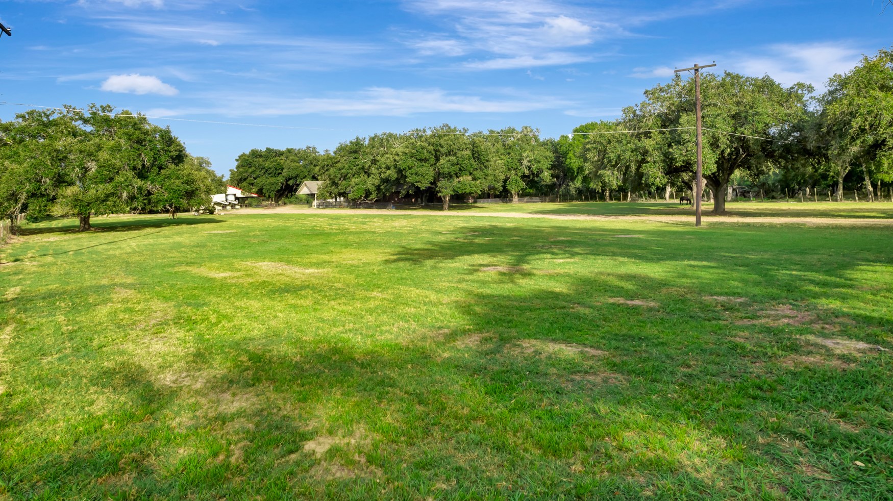 371 Old Gonzales Road Property Photo 5
