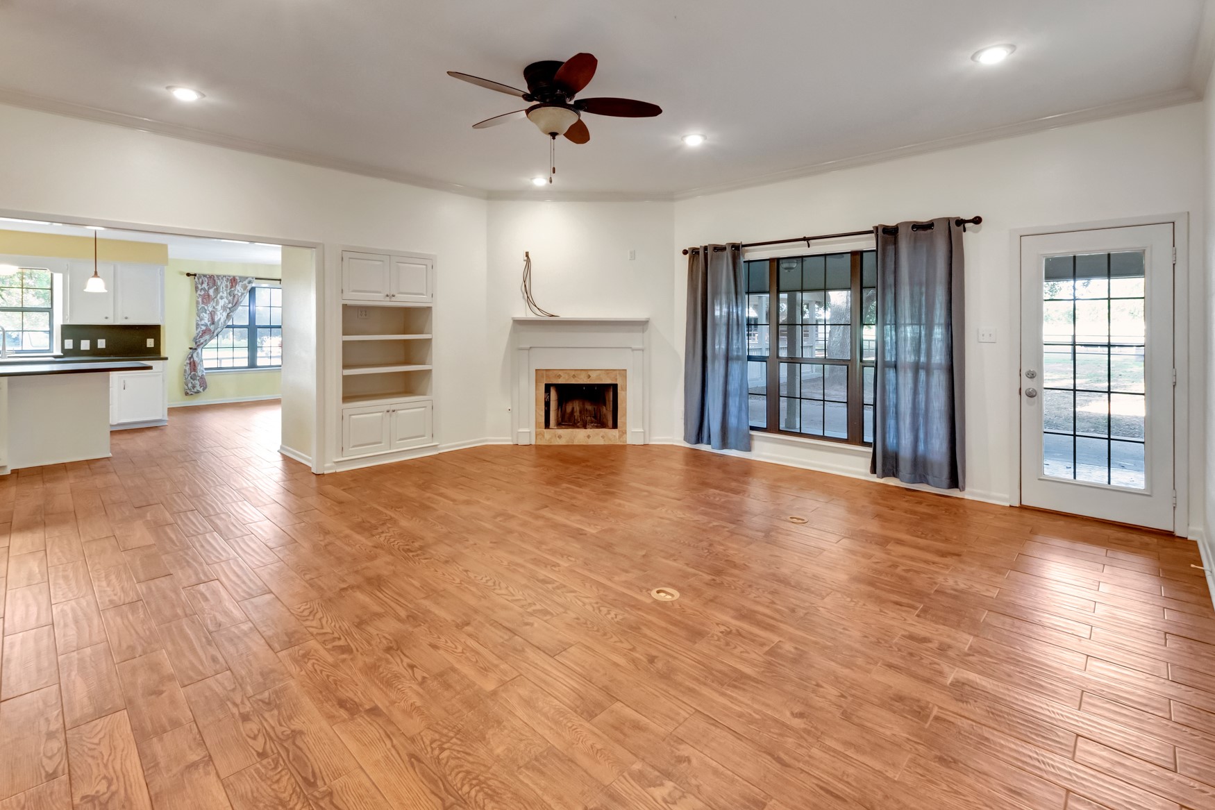 371 Old Gonzales Road Property Photo 11