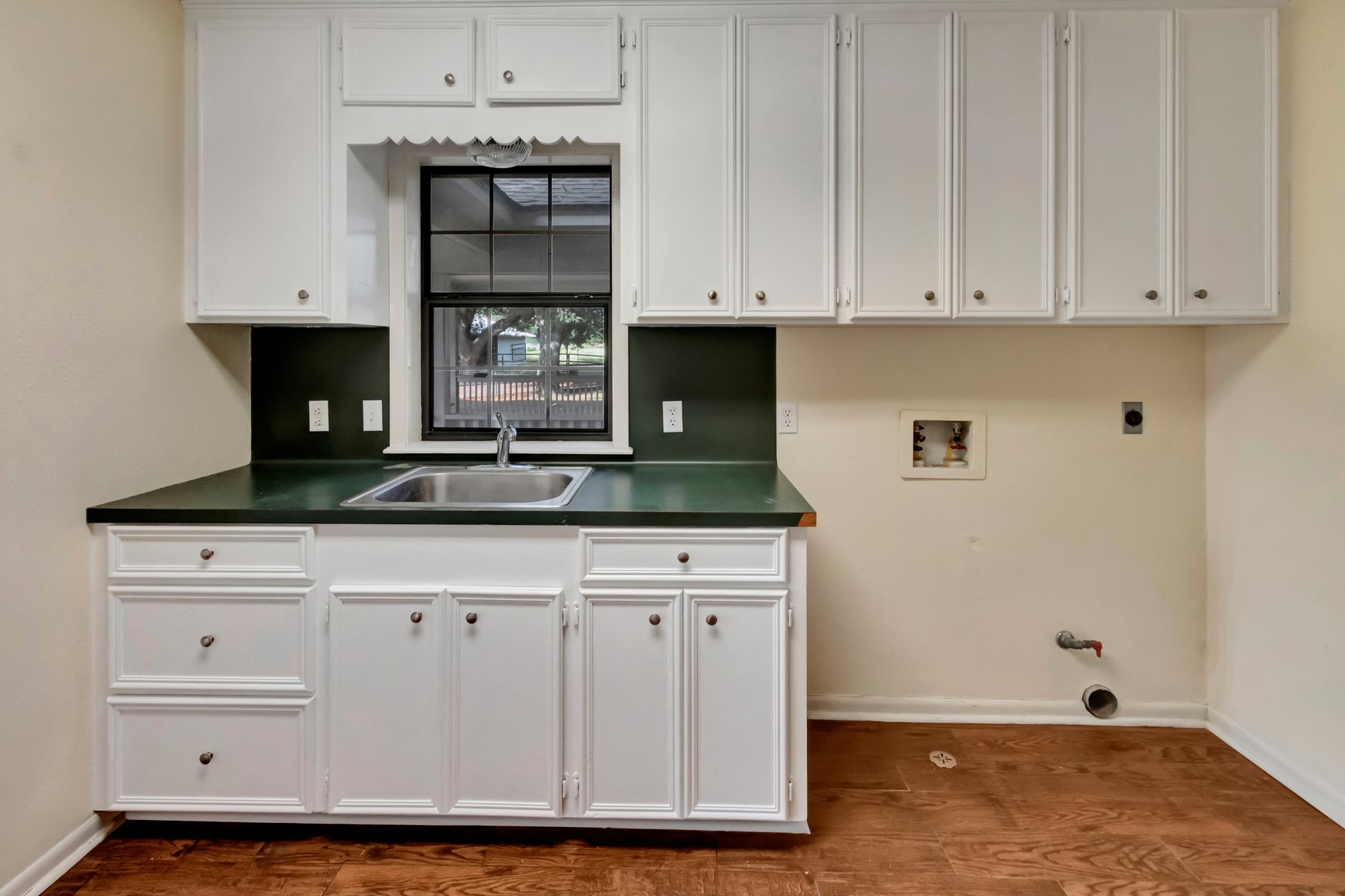 371 Old Gonzales Road Property Photo 18