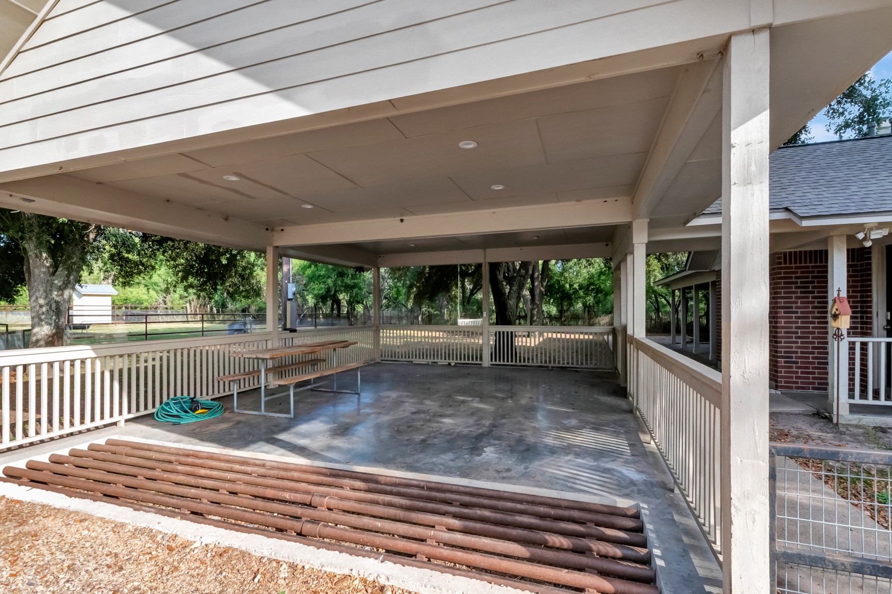 371 Old Gonzales Road Property Photo 33