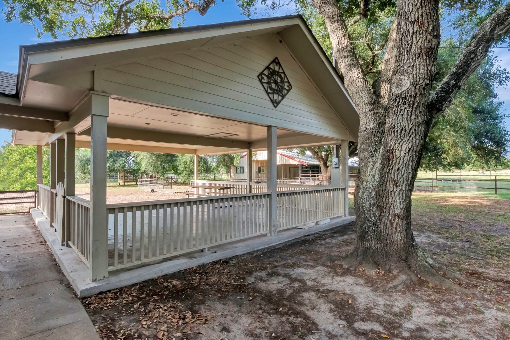 371 Old Gonzales Road Property Photo 34