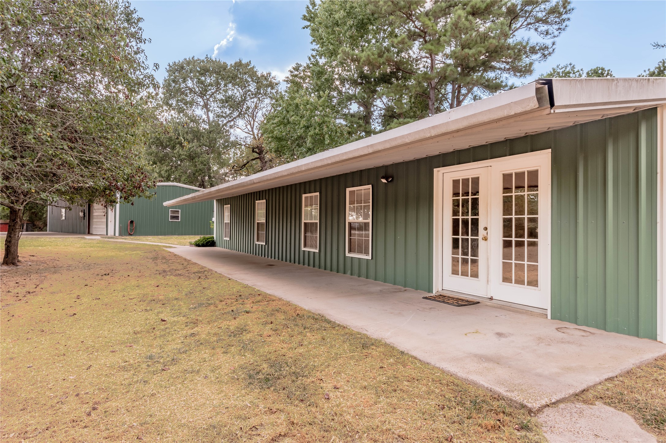 3705 W Us Highway 287 Property Photo 1