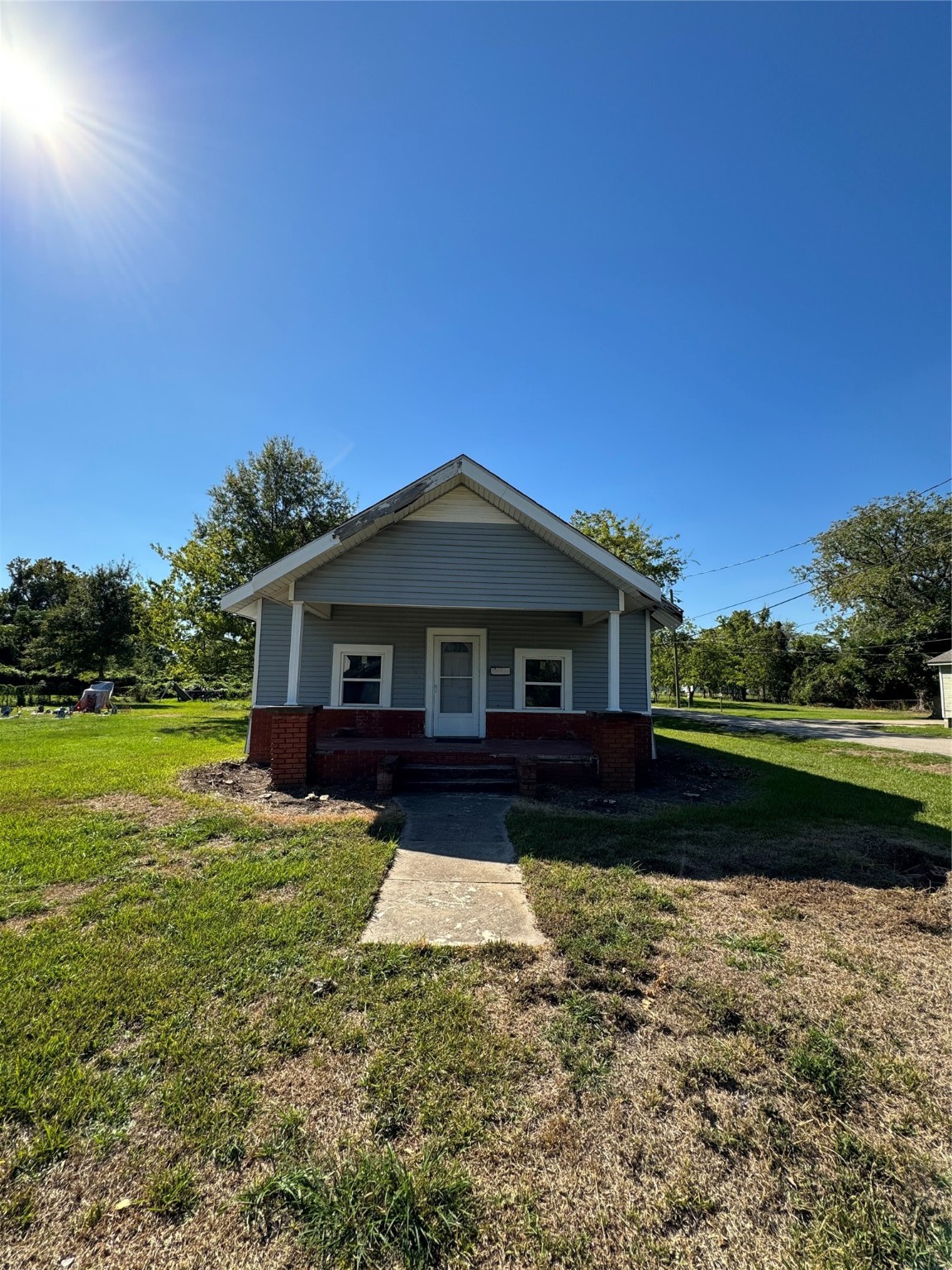 1908 Turon Street Property Photo